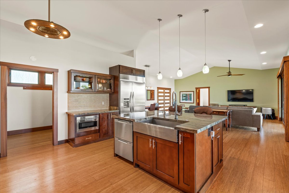 Haiku, Hawaii, 96708, United States, 4 Bedrooms Bedrooms, ,3 BathroomsBathrooms,Residential,For Sale,2002523