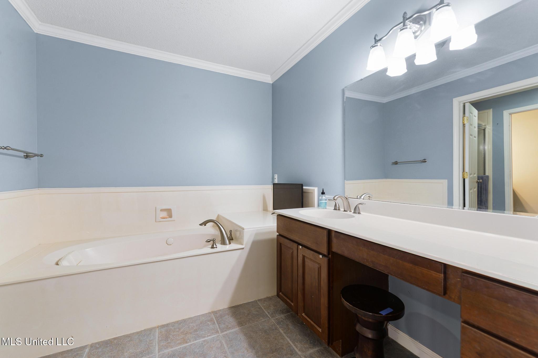 Gulfport, Mississippi, 39507, United States, 4 Bedrooms Bedrooms, ,2 BathroomsBathrooms,Residential,For Sale,2002135