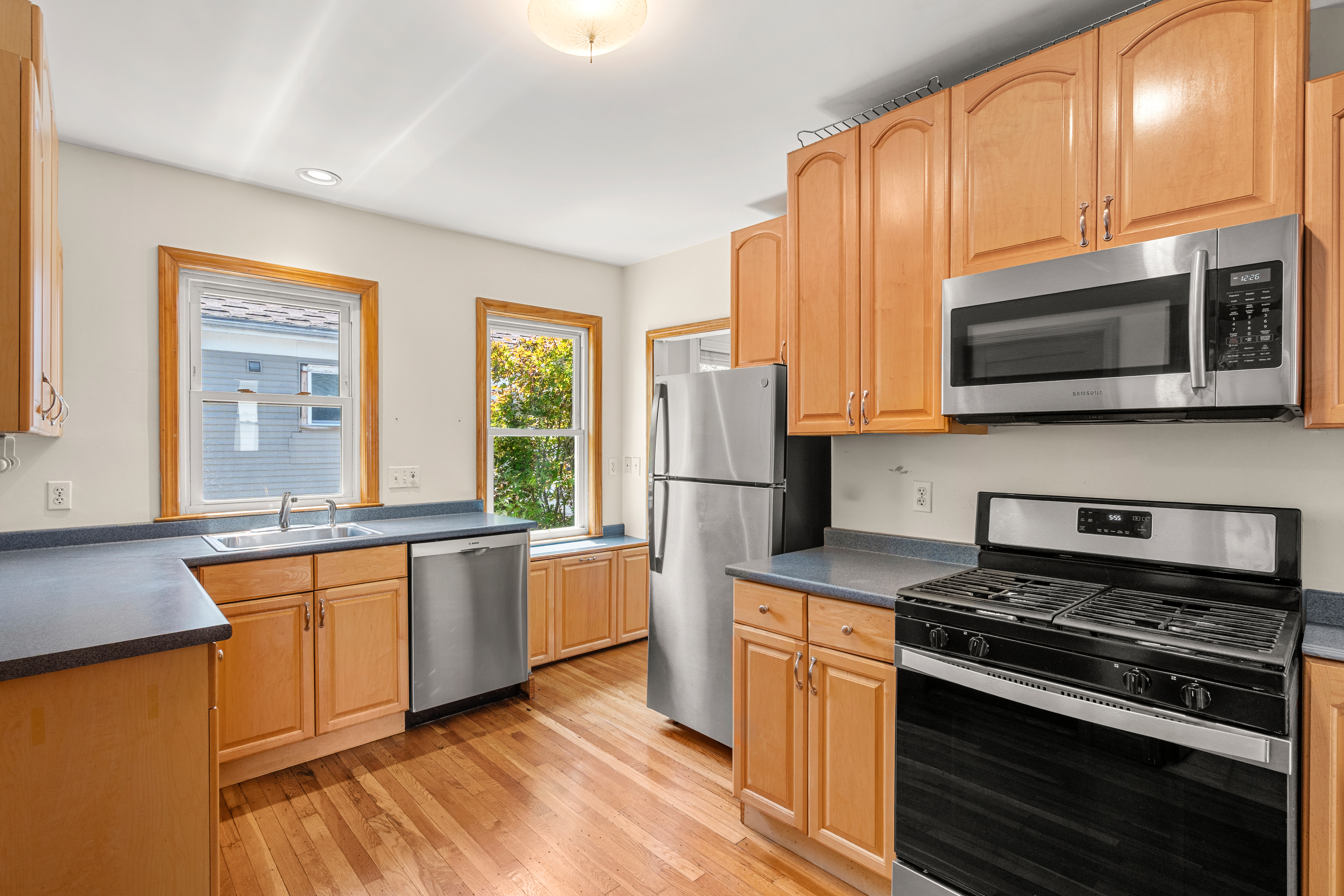  21-23 Averton Street, Boston, MA, 02131 - 物件實景