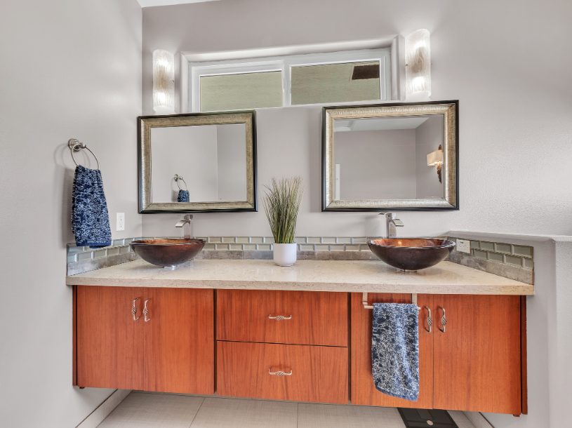 Pepeekeo, Hawaii, 96783, United States, 4 Bedrooms Bedrooms, ,5 BathroomsBathrooms,Residential,For Sale,1995418