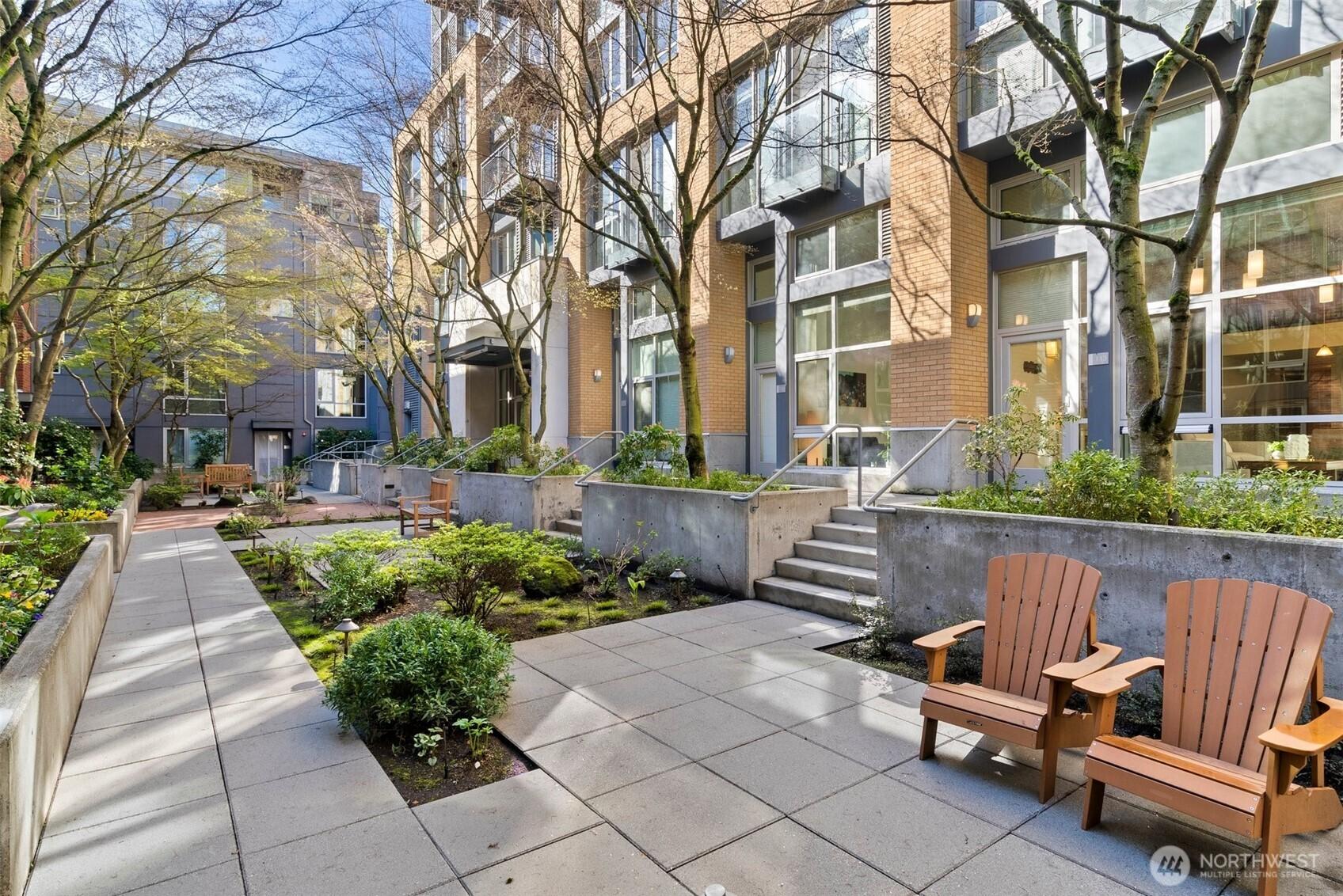 SEATTLE, Washington, 98102, United States, 1 Bedroom Bedrooms, ,2 BathroomsBathrooms,Residential,For Sale,1752958