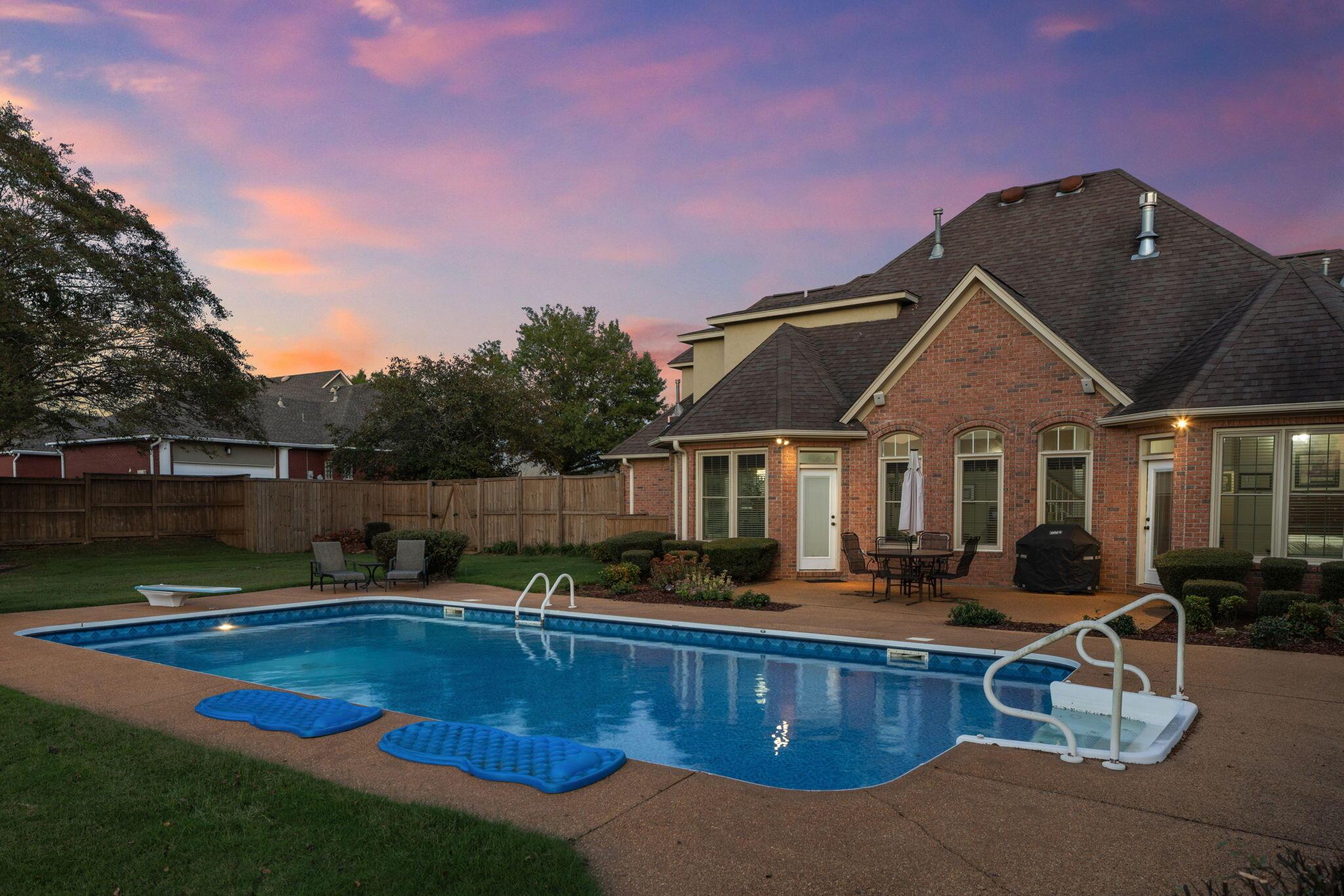 Tupelo, Mississippi, 38801, United States, 4 Bedrooms Bedrooms, ,4 BathroomsBathrooms,Residential,For Sale,1957105