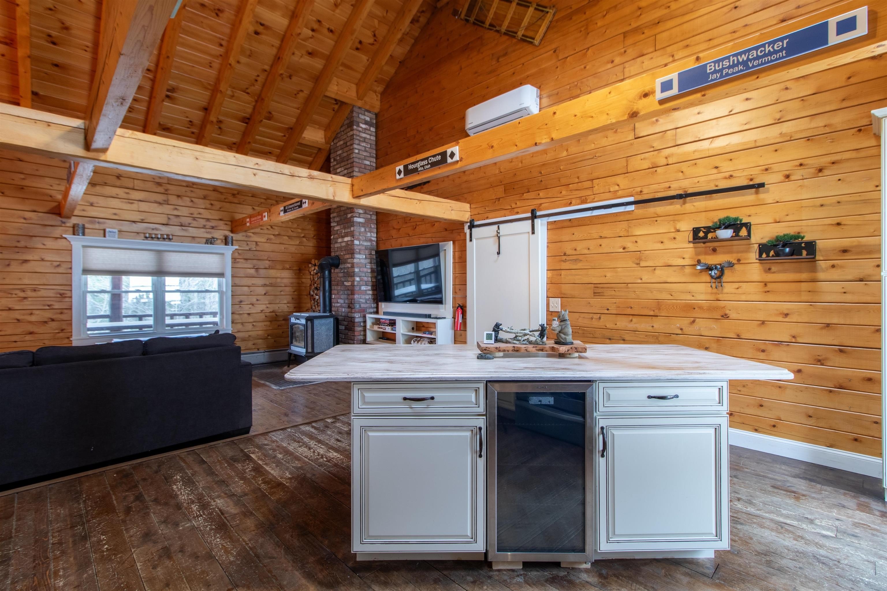 Lyndon, Vermont, 05851, United States, 3 Bedrooms Bedrooms, ,1 BathroomBathrooms,Residential,For Sale,2038381