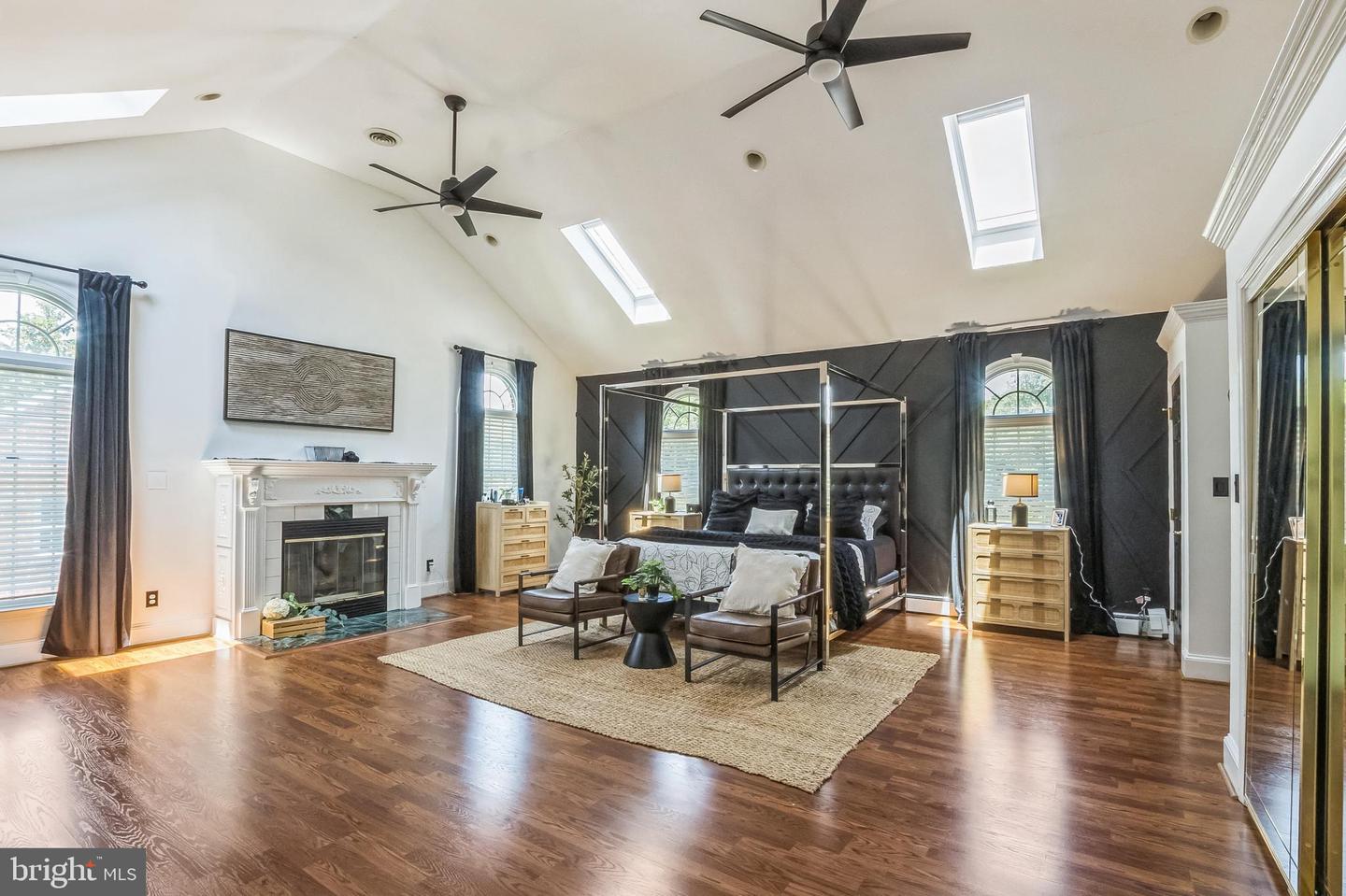 Wilmington, Delaware, 19805, United States, 6 Bedrooms Bedrooms, ,4 BathroomsBathrooms,Residential,For Sale,1940653