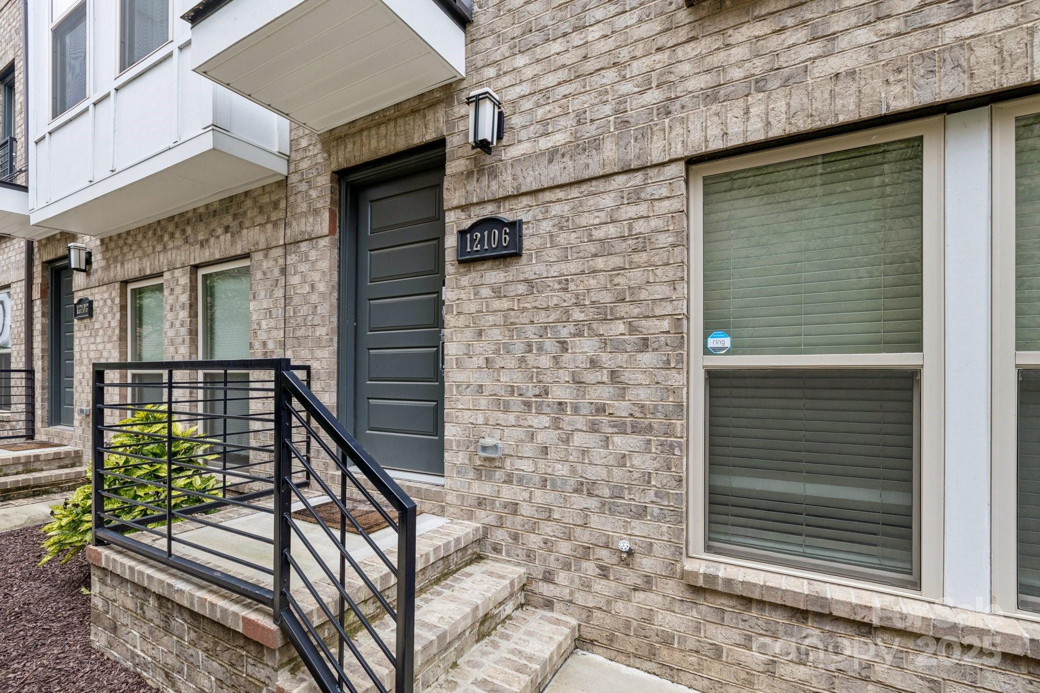 Charlotte, North Carolina, 28204, United States, 3 Bedrooms Bedrooms, ,4 BathroomsBathrooms,Residential,For Sale,1958271