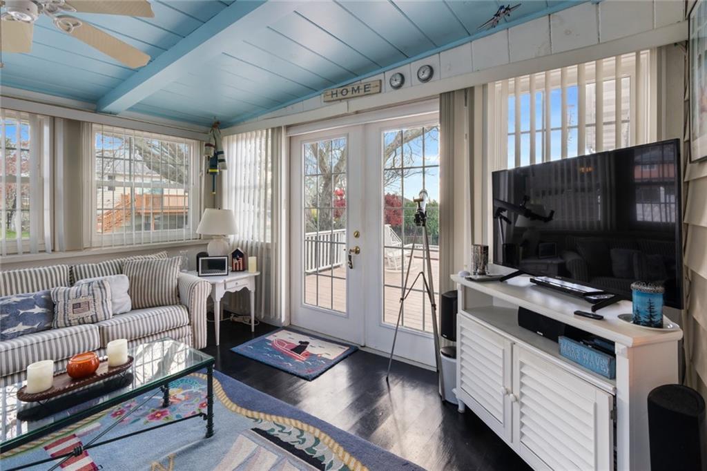 Tiverton, Rhode Island, 02878, United States, 4 Bedrooms Bedrooms, ,3 BathroomsBathrooms,Residential,For Sale,1995441