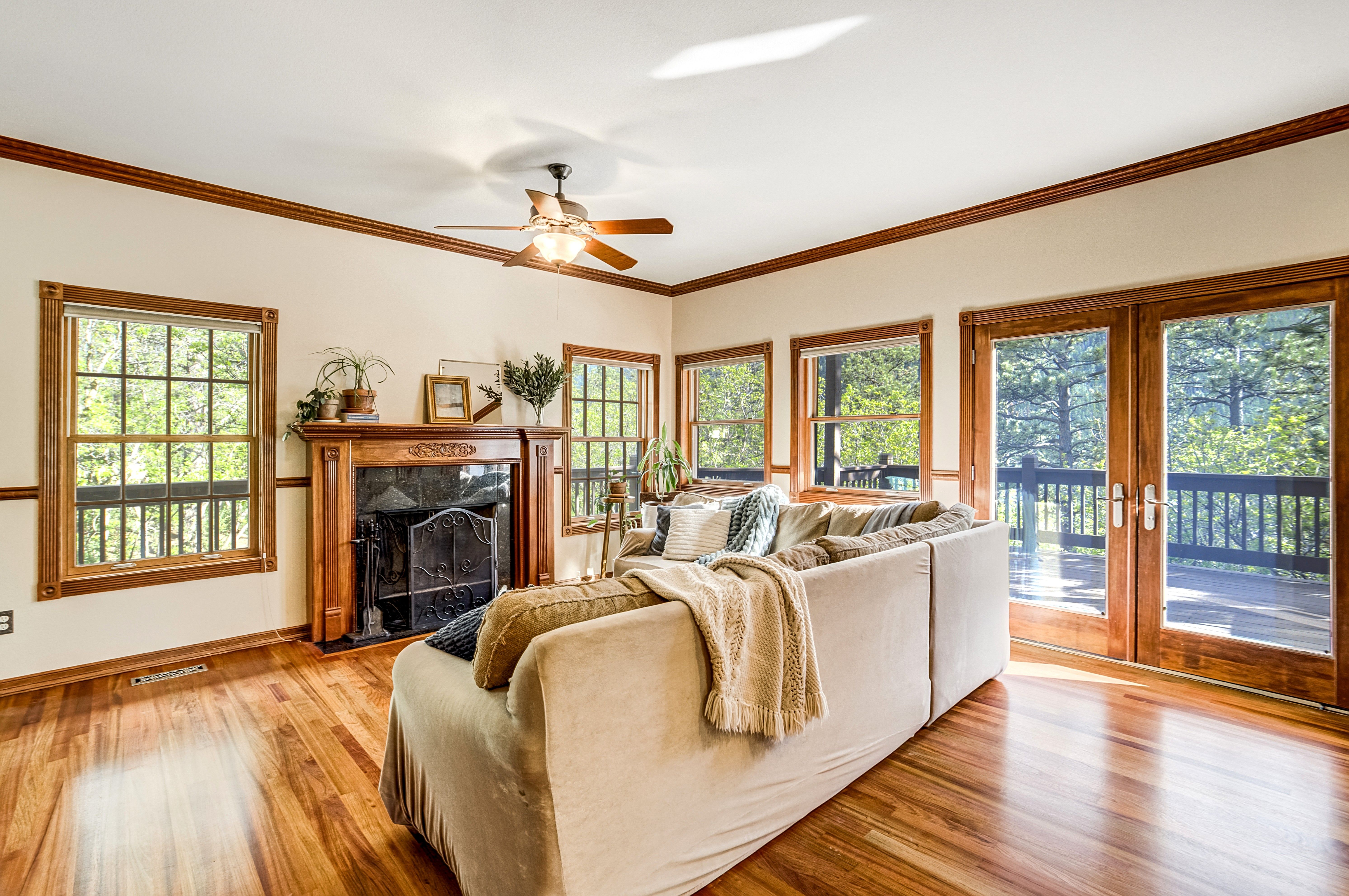  Custom Mountain Home Perfectly Positioned on the Sunny Side of Cascade - 物件實景
