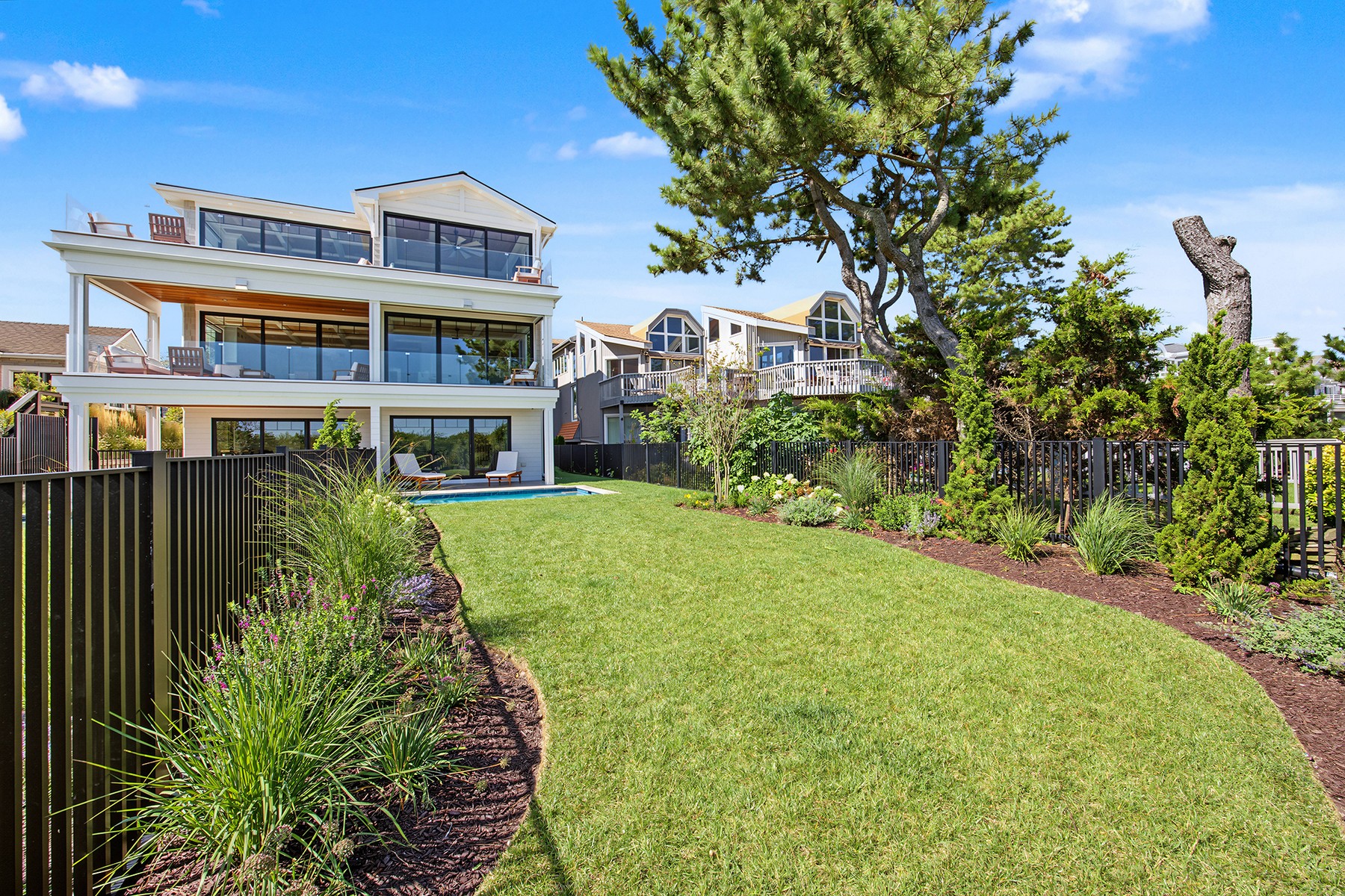  2904 Wesley Avenue Unit 1 - 物件實景