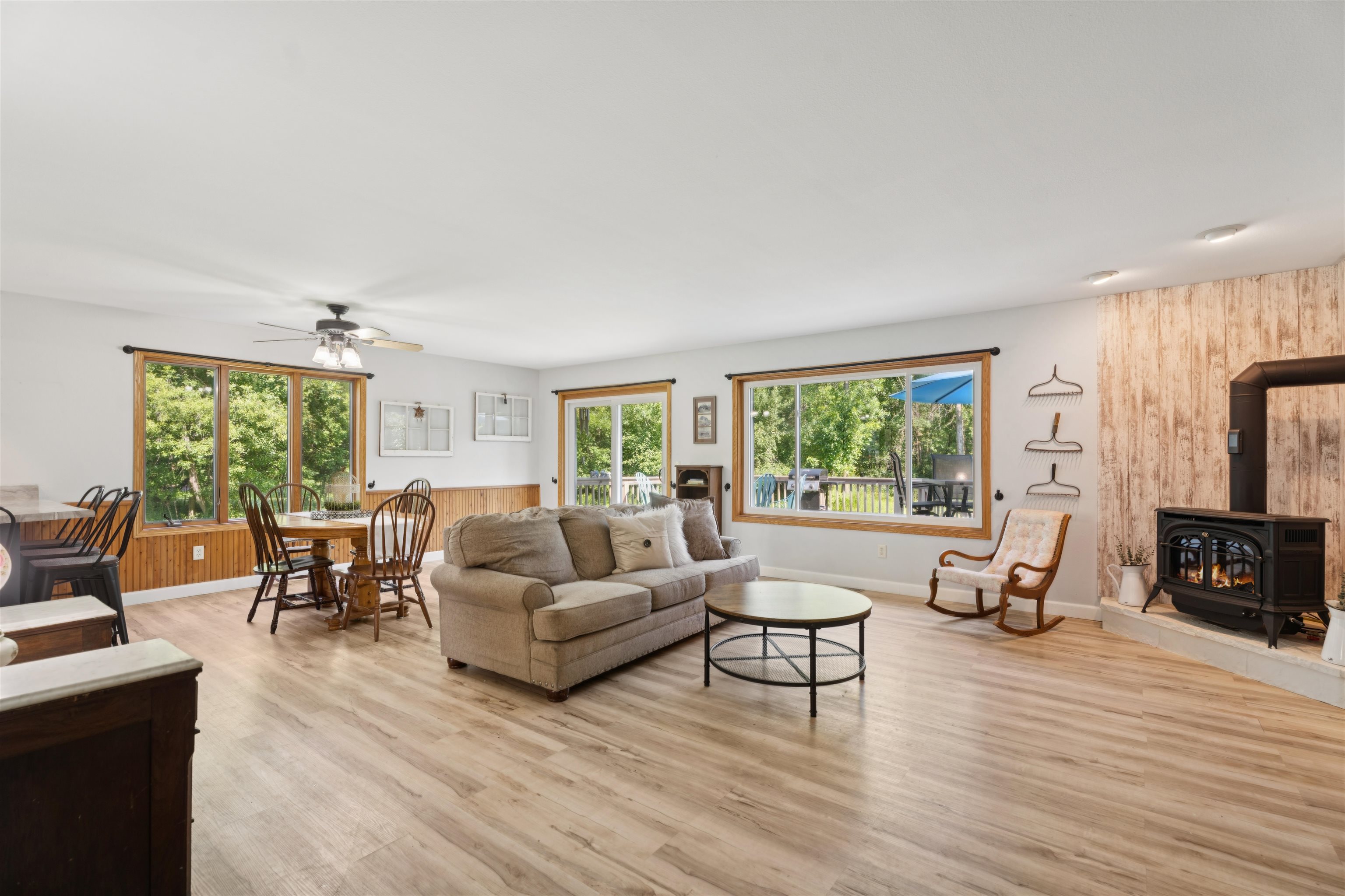 HORTONVILLE, Wisconsin, 54944, United States, 4 Bedrooms Bedrooms, ,4 BathroomsBathrooms,Residential,For Sale,1911438