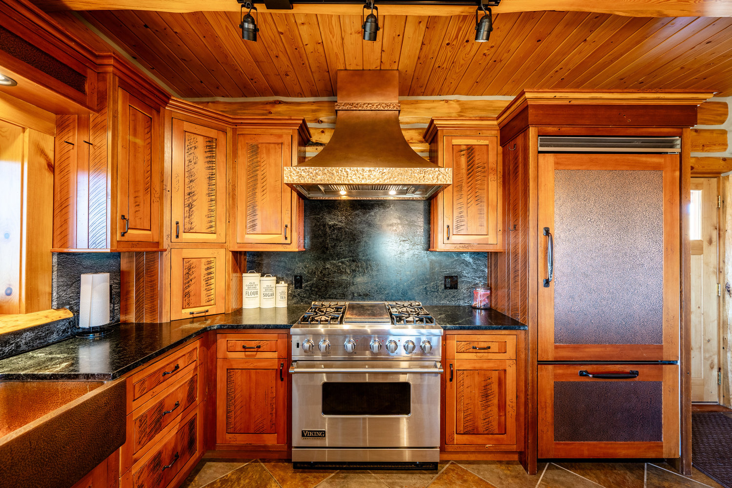 Sheridan, Wyoming, 82801, United States, 2 Bedrooms Bedrooms, ,2 BathroomsBathrooms,Residential,For Sale,1982775