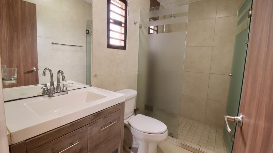 Morelia, Michoacán de Ocampo, 58195, Mexico, 5 Bedrooms Bedrooms, ,4 BathroomsBathrooms,Residential,For Sale,1918405