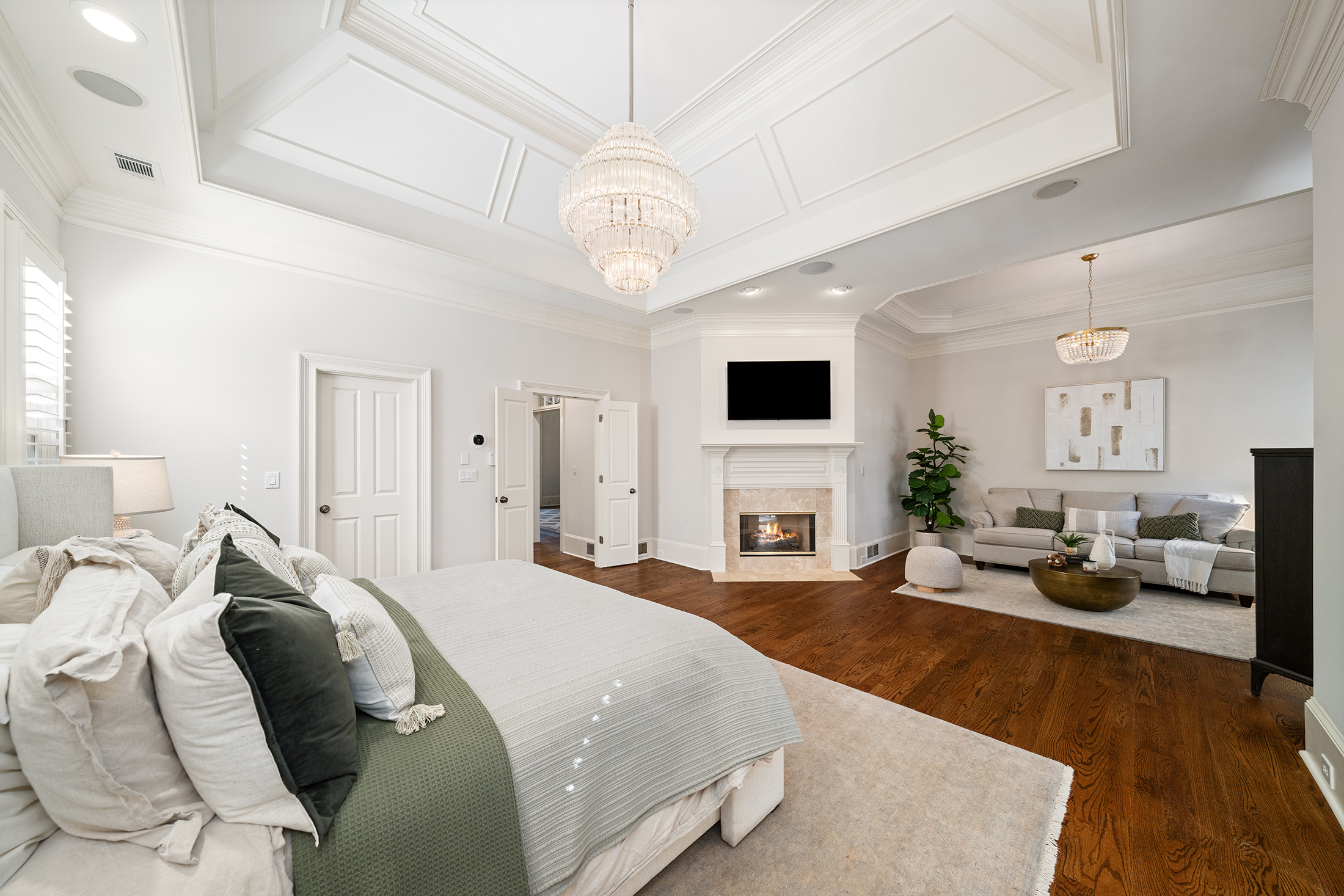  Located Within the Gated Greystone Farms Community in Milton - 物件實景