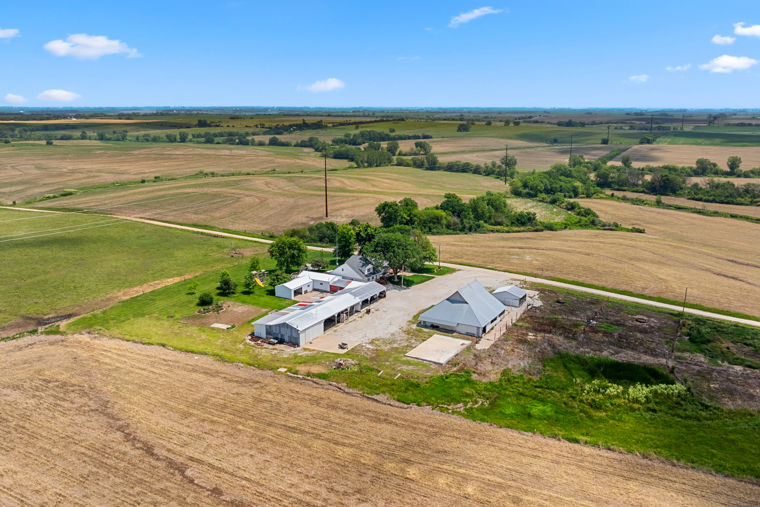 Centralia, Kansas, 66415, United States, 8 Bedrooms Bedrooms, ,4 BathroomsBathrooms,Residential,For Sale,1849924