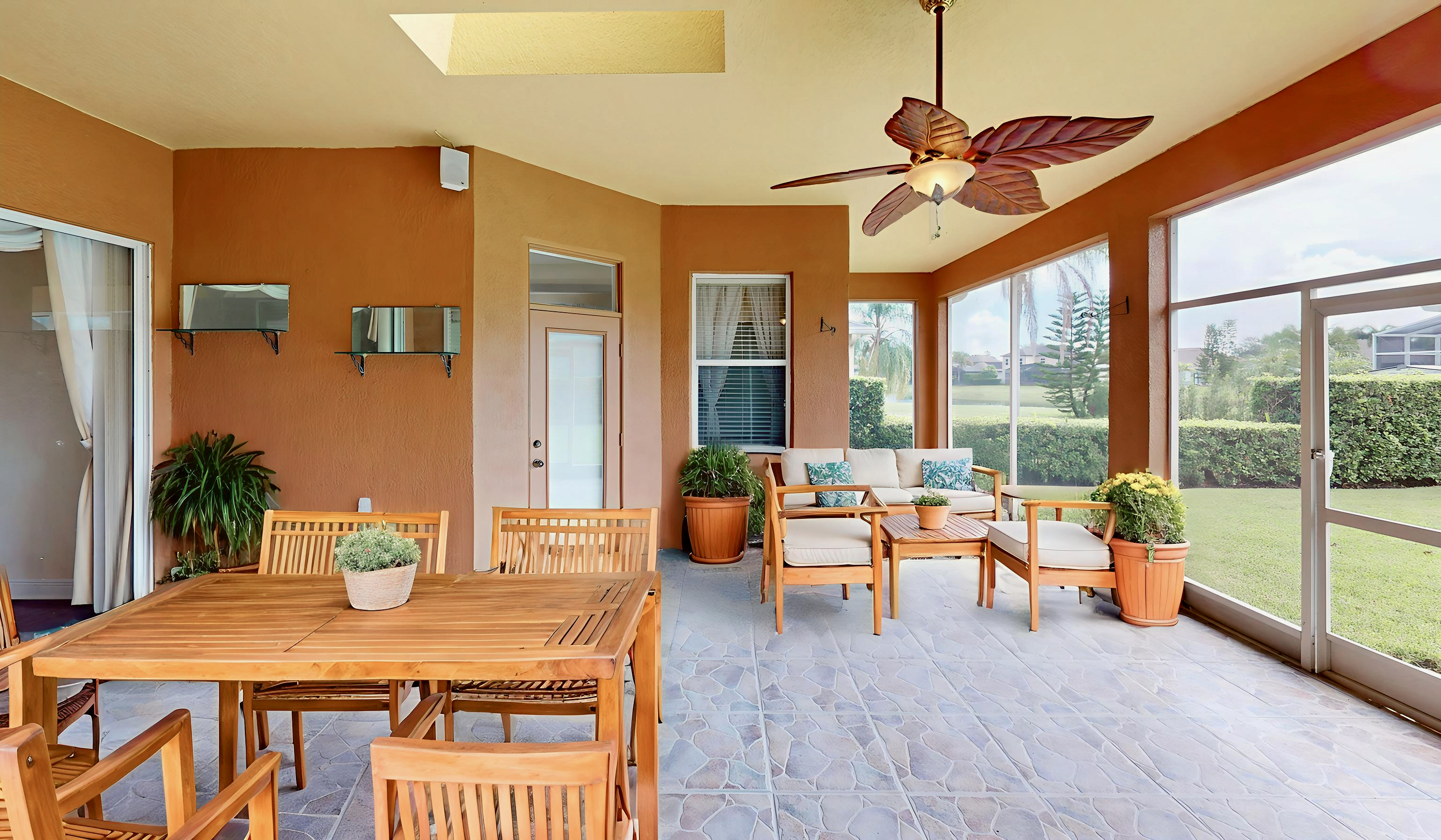 Ocoee, Florida, 34761, United States, 4 Bedrooms Bedrooms, ,3 BathroomsBathrooms,Residential,For Sale,2006083