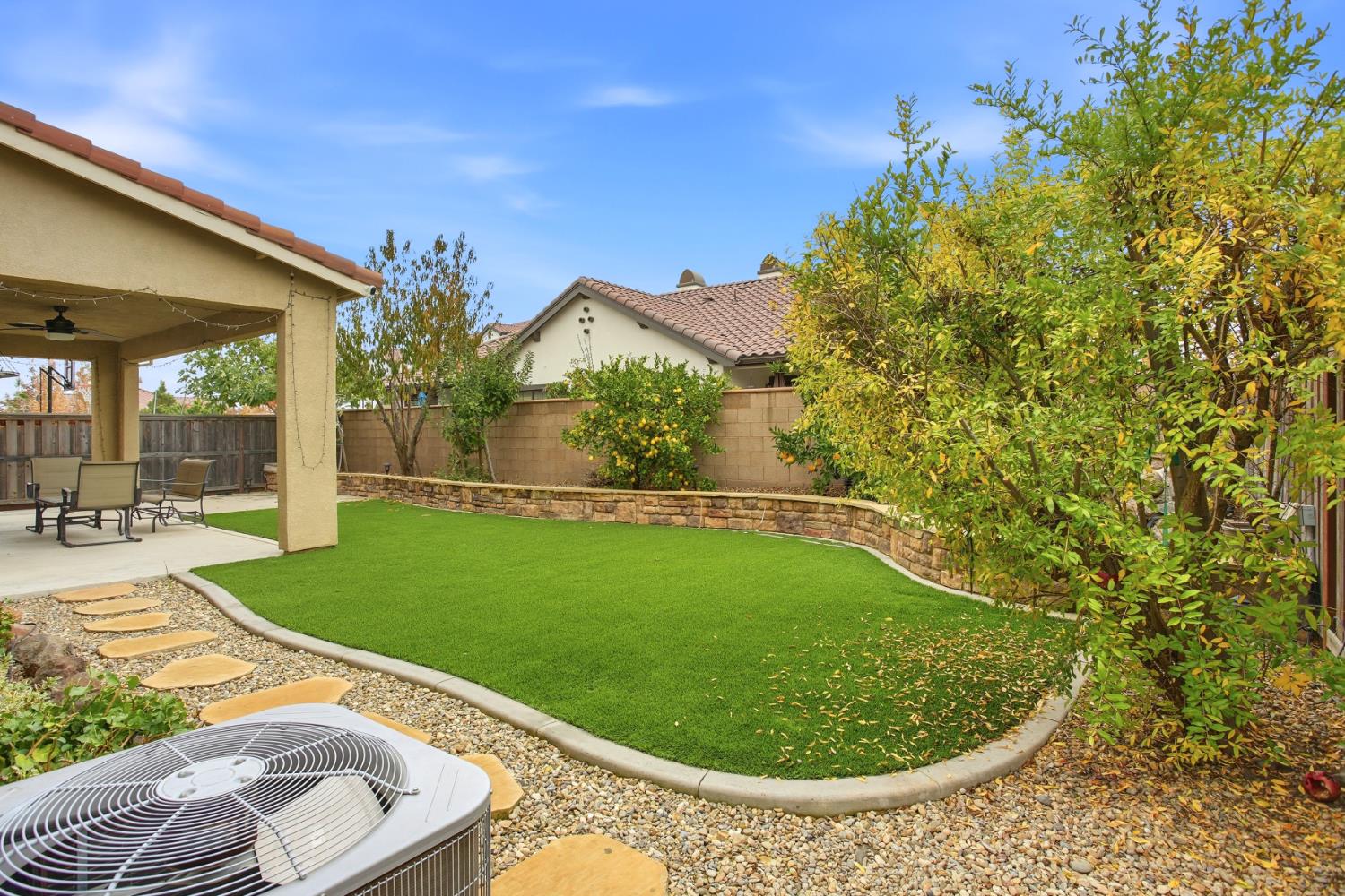 Elk Grove, California, 95757, United States, 4 Bedrooms Bedrooms, ,4 BathroomsBathrooms,Residential,For Sale,1999754