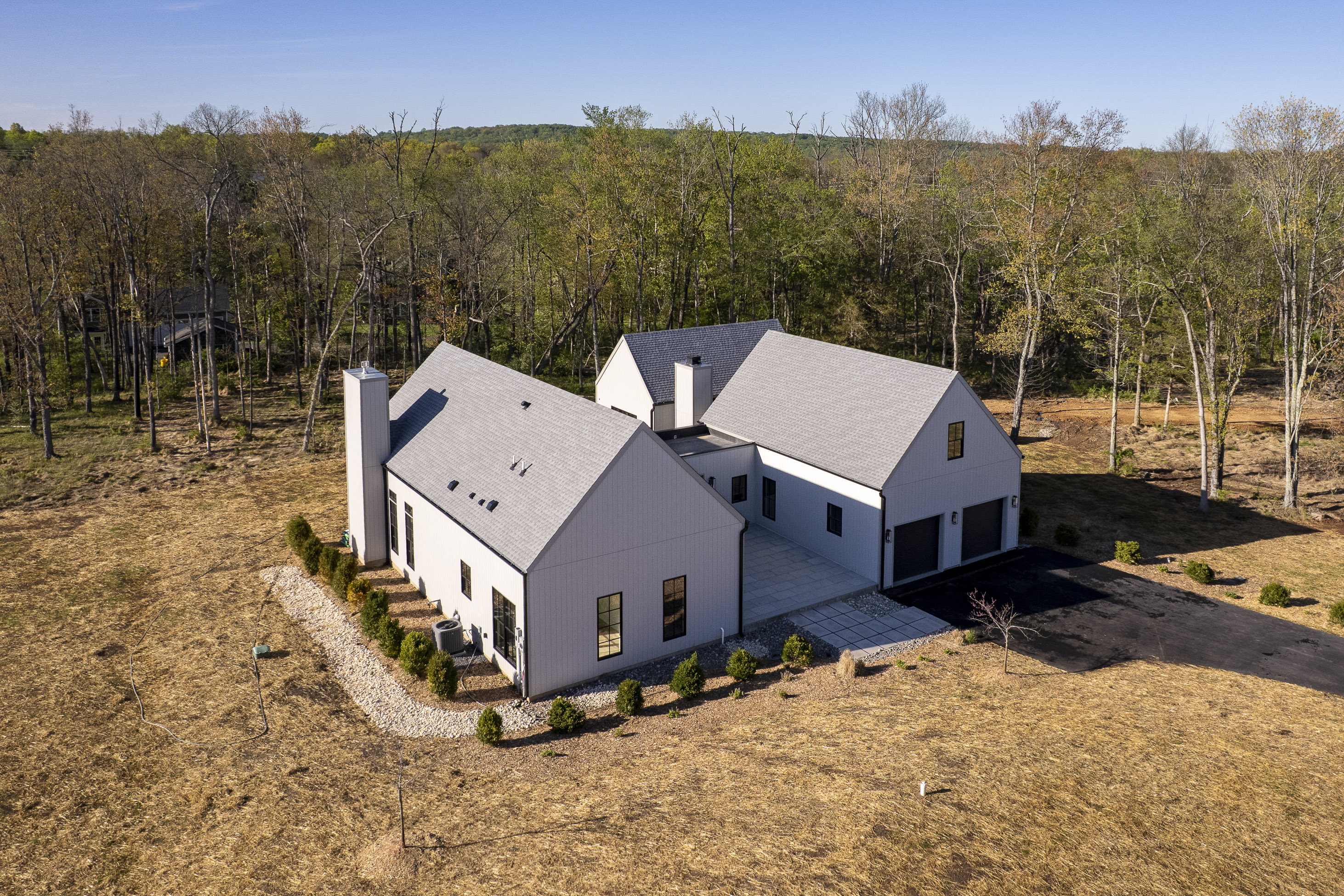  Angelone Homes’ Definitive Modern Aesthetic on a Private Lane - 物件實景