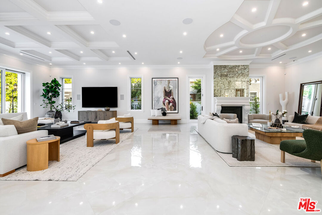 Beverly Hills, California, 90210, United States, 6 Bedrooms Bedrooms, ,12 BathroomsBathrooms,Residential,For Sale,1865227