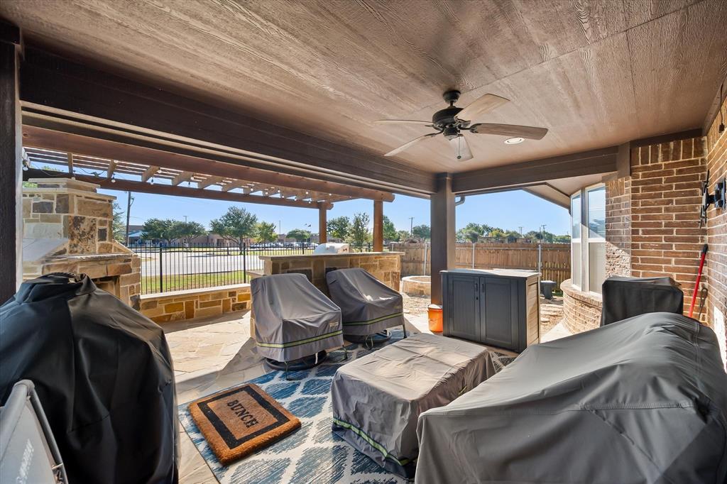 Mansfield, Texas, 76063, United States, 5 Bedrooms Bedrooms, ,3 BathroomsBathrooms,Residential,For Sale,1968843