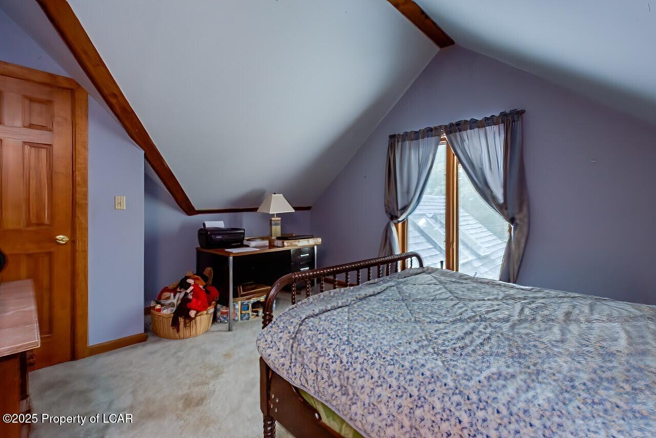 Dallas, Pennsylvania, 18612, United States, 5 Bedrooms Bedrooms, ,3 BathroomsBathrooms,Residential,For Sale,2006135