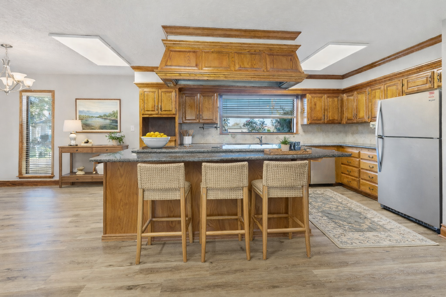 Lake Charles, Louisiana, 70601, United States, 4 Bedrooms Bedrooms, ,3 BathroomsBathrooms,Residential,For Sale,2005290