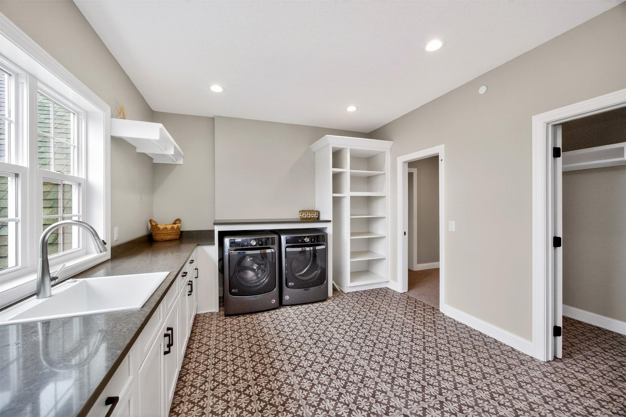 West Des Moines, Iowa, 50265, United States, 6 Bedrooms Bedrooms, ,6 BathroomsBathrooms,Residential,For Sale,2023219