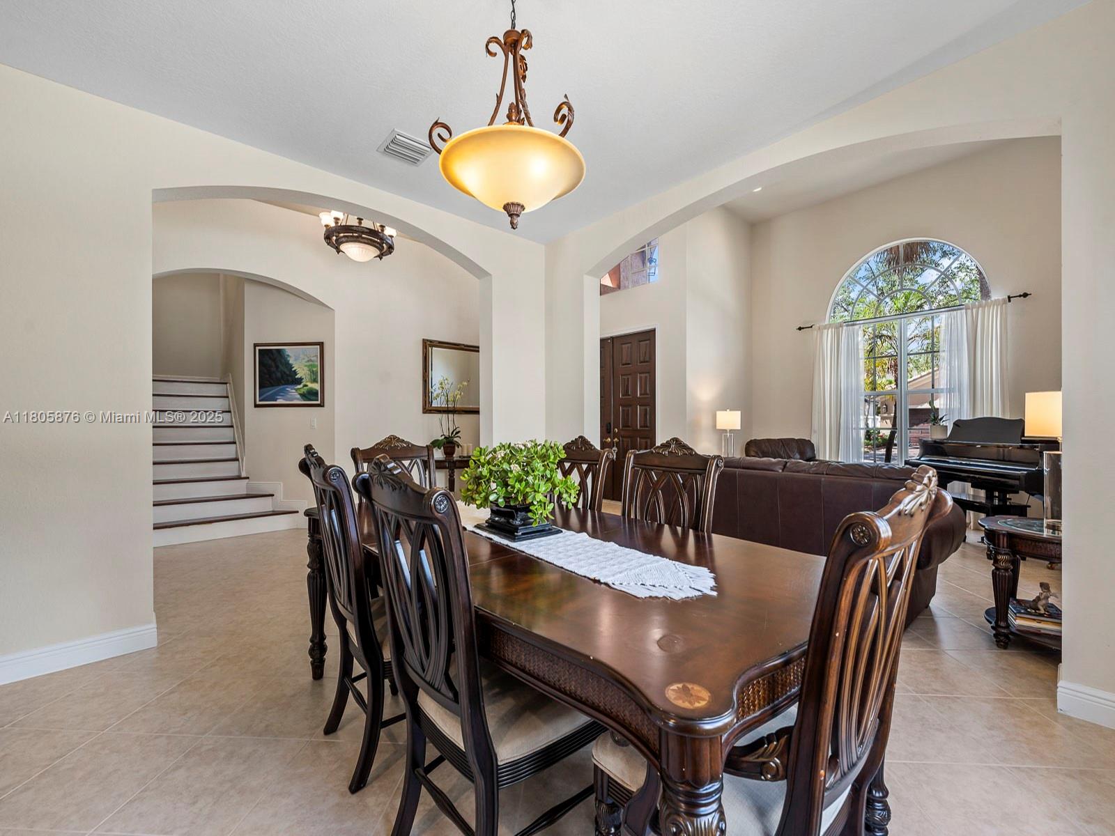 Weston, Florida, 33332, United States, 5 Bedrooms Bedrooms, ,5 BathroomsBathrooms,Residential,For Sale,1826480
