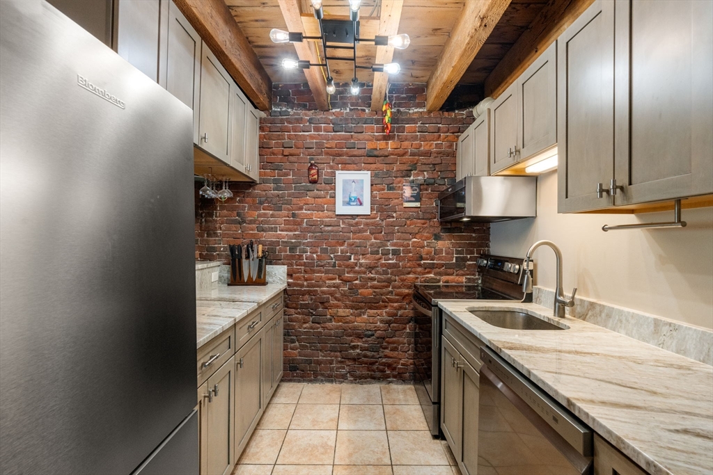 Boston, Massachusetts, 02109, United States, 1 Bedroom Bedrooms, ,1 BathroomBathrooms,Residential,For Sale,1874880