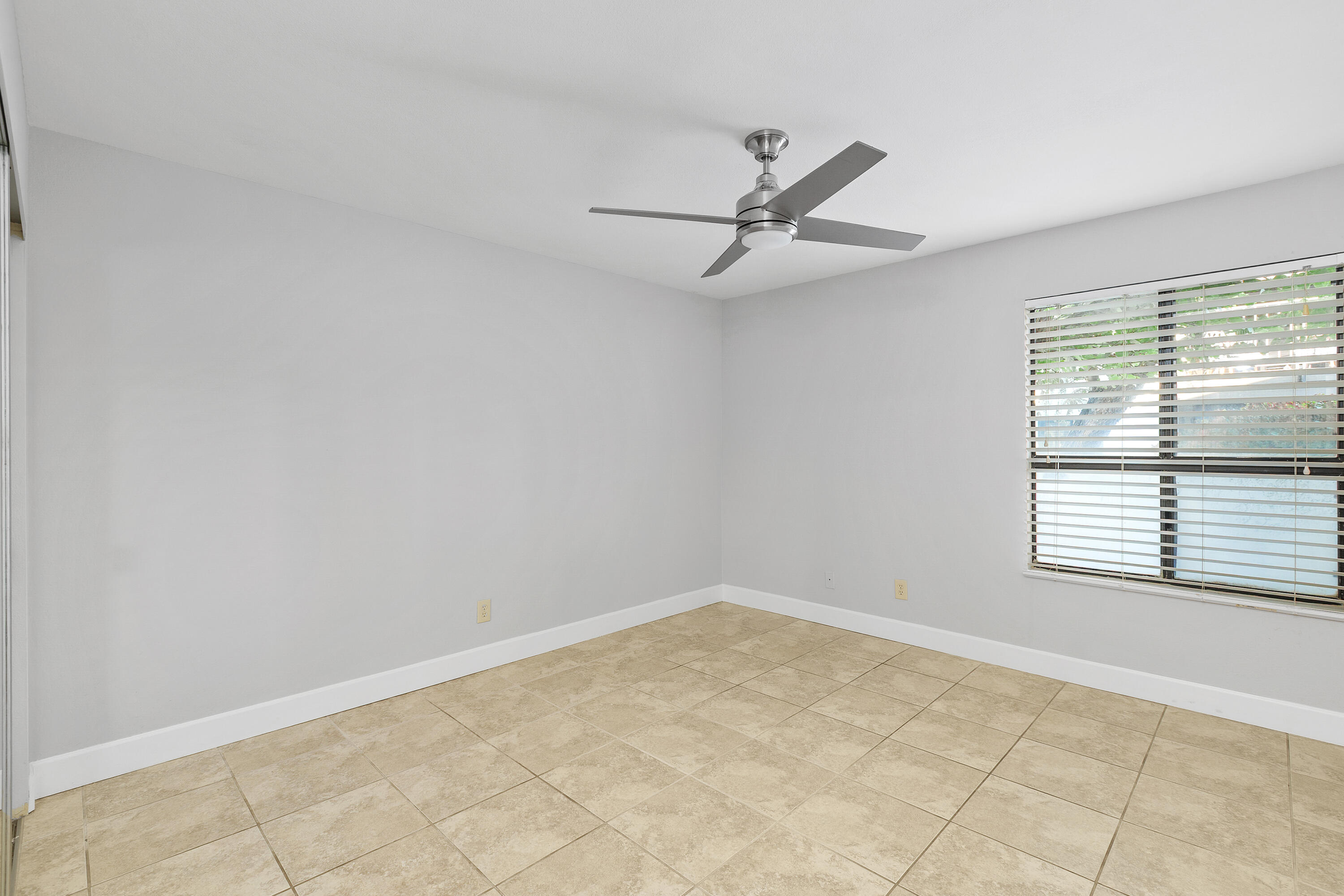 Palm Springs, California, 92264, United States, 3 Bedrooms Bedrooms, ,2 BathroomsBathrooms,Residential,For Sale,1998935