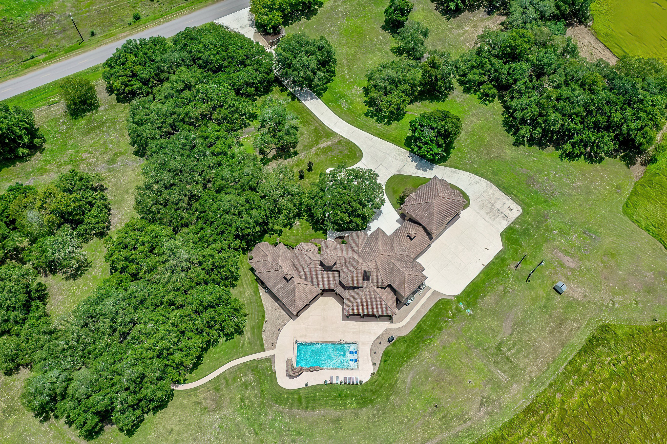 Seguin, Texas, 78155, United States, 7 Bedrooms Bedrooms, ,7 BathroomsBathrooms,Residential,For Sale,1994199