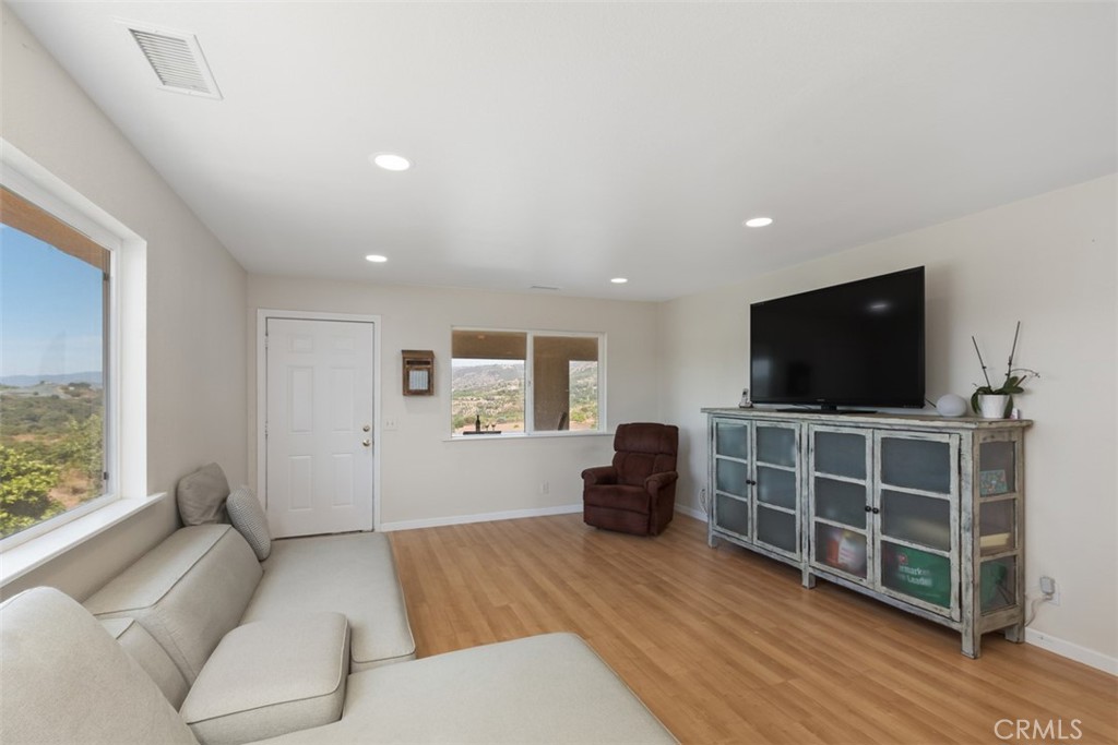 Temecula, California, 92590, United States, 4 Bedrooms Bedrooms, ,4 BathroomsBathrooms,Residential,For Sale,1980718