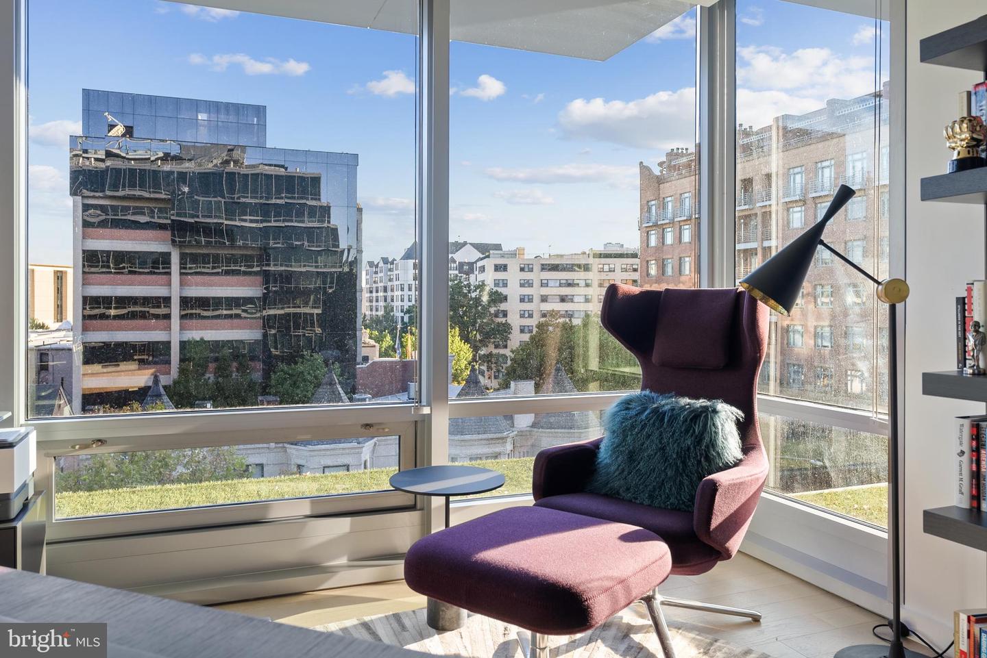 Washington, District of Columbia, 20037, United States, 3 Bedrooms Bedrooms, ,3 BathroomsBathrooms,Residential,For Sale,1961771