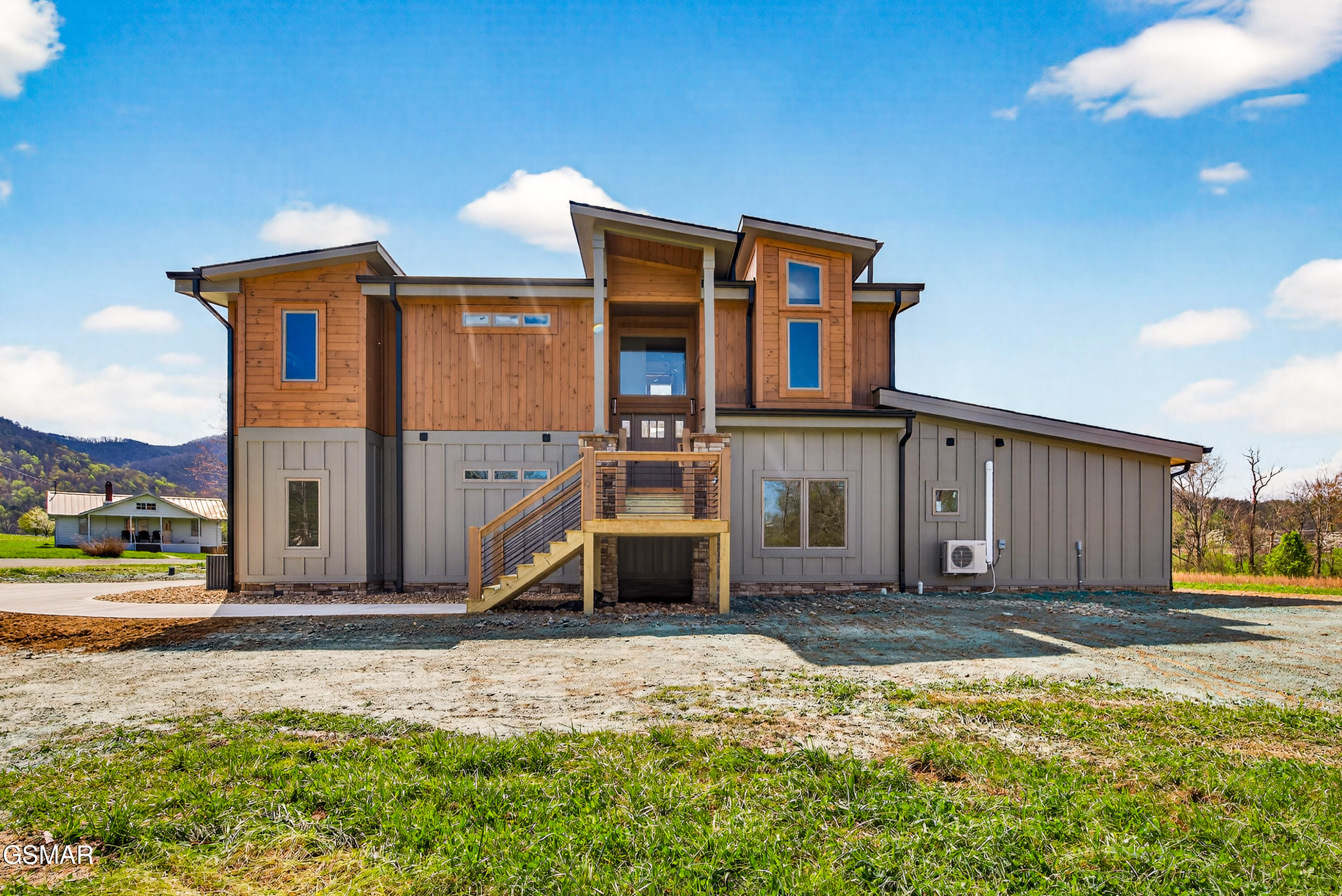 Sevierville, Tennessee, 37862, United States, 5 Bedrooms Bedrooms, ,7 BathroomsBathrooms,Residential,For Sale,2035739