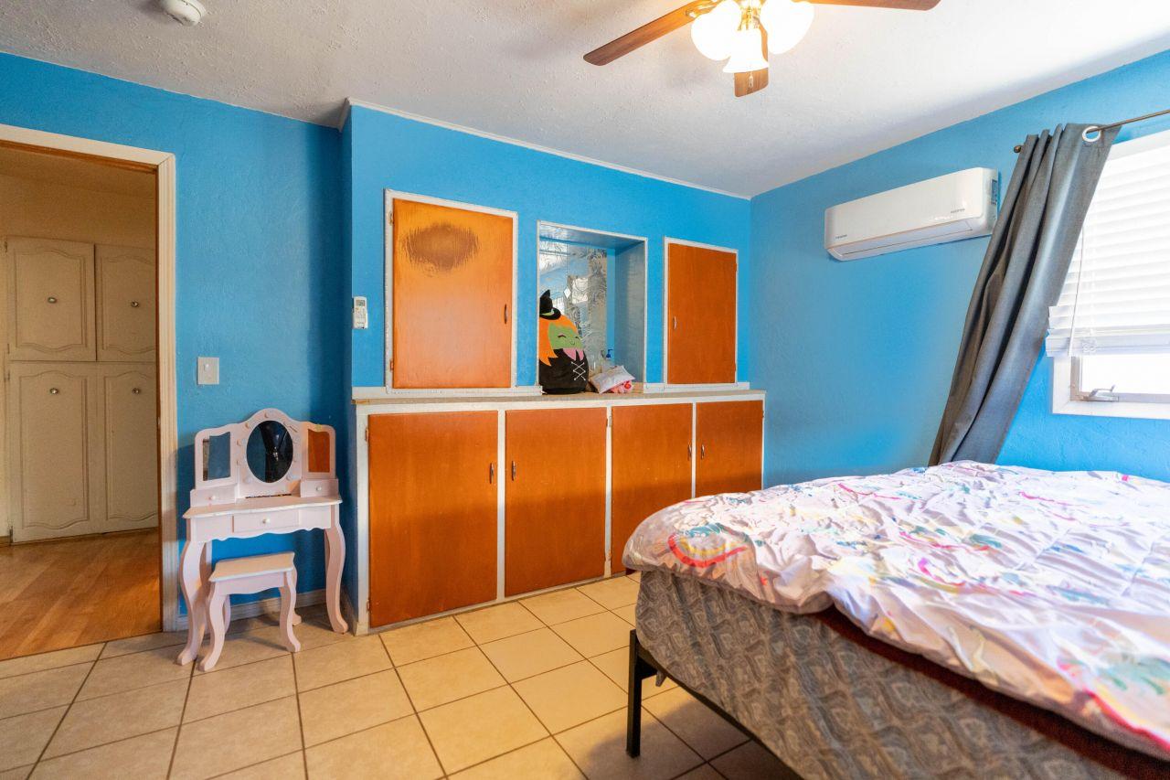 Los Ranchos, New Mexico, 87114, United States, 4 Bedrooms Bedrooms, ,5 BathroomsBathrooms,Residential,For Sale,1720943