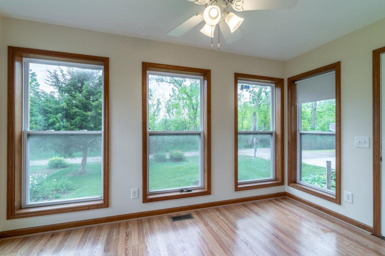Columbia City, Indiana, 46725, United States, 6 Bedrooms Bedrooms, ,3 BathroomsBathrooms,Residential,For Sale,1827177