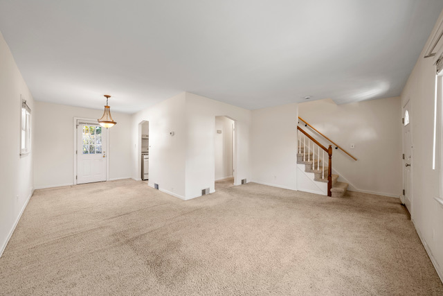 Fair Lawn, New Jersey, 07410, United States, 4 Bedrooms Bedrooms, ,2 BathroomsBathrooms,Residential,For Sale,1992454