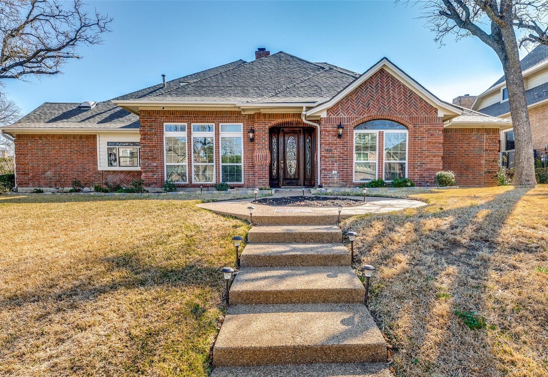 Arlington, Texas, 76013, United States, 4 Bedrooms Bedrooms, ,6 BathroomsBathrooms,Residential,For Sale,1787448