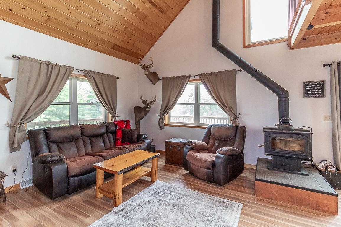 Manawa, Wisconsin, 54949-0000, United States, 2 Bedrooms Bedrooms, ,2 BathroomsBathrooms,Residential,For Sale,1935500