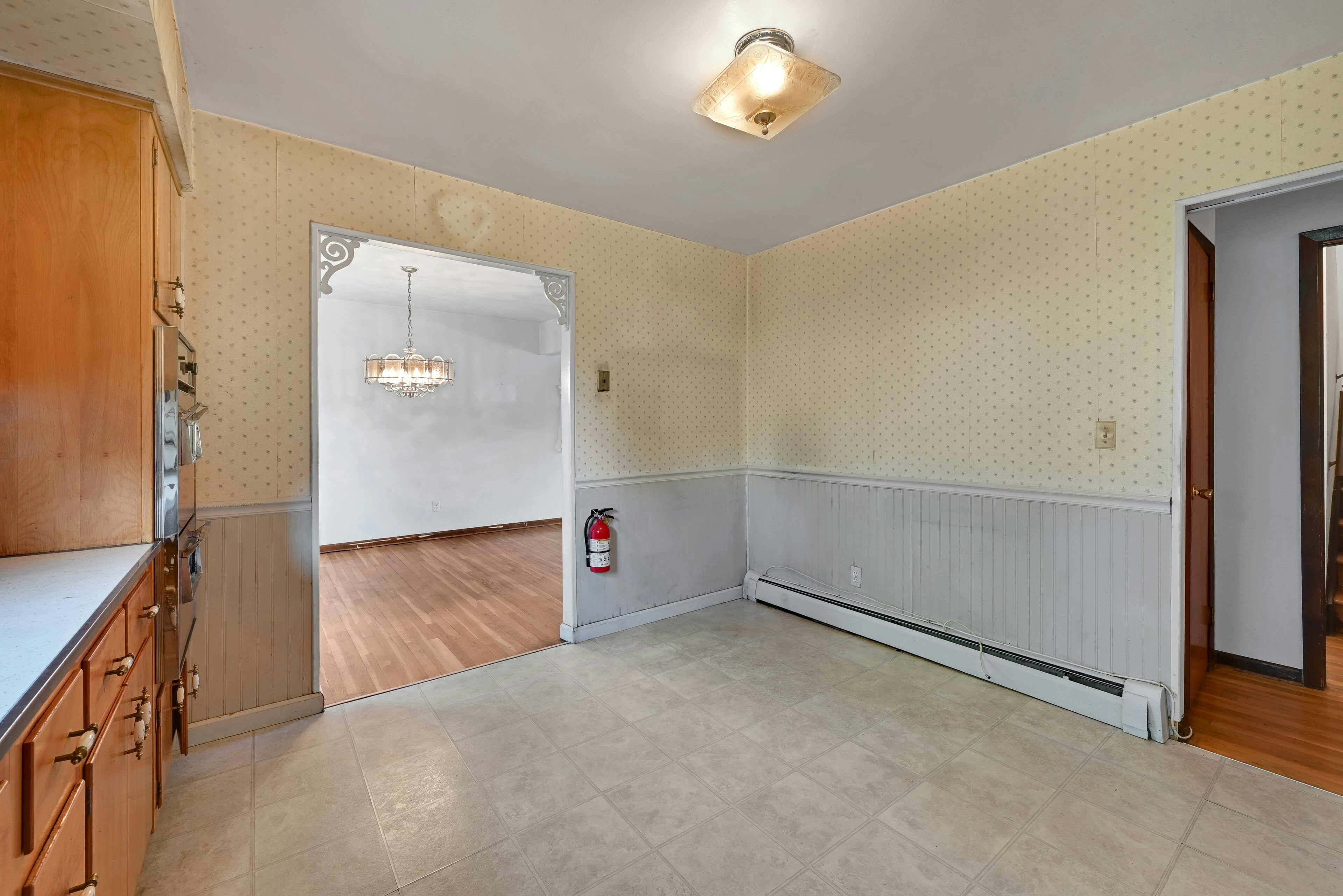  347 Chestnut Avenue, South Hackensack, NJ 07606 - 物件實景