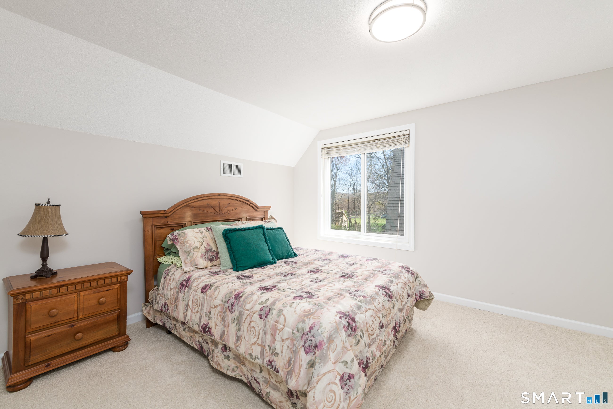 Ellington, Connecticut, 06029, United States, 5 Bedrooms Bedrooms, ,4 BathroomsBathrooms,Residential,For Sale,2041119