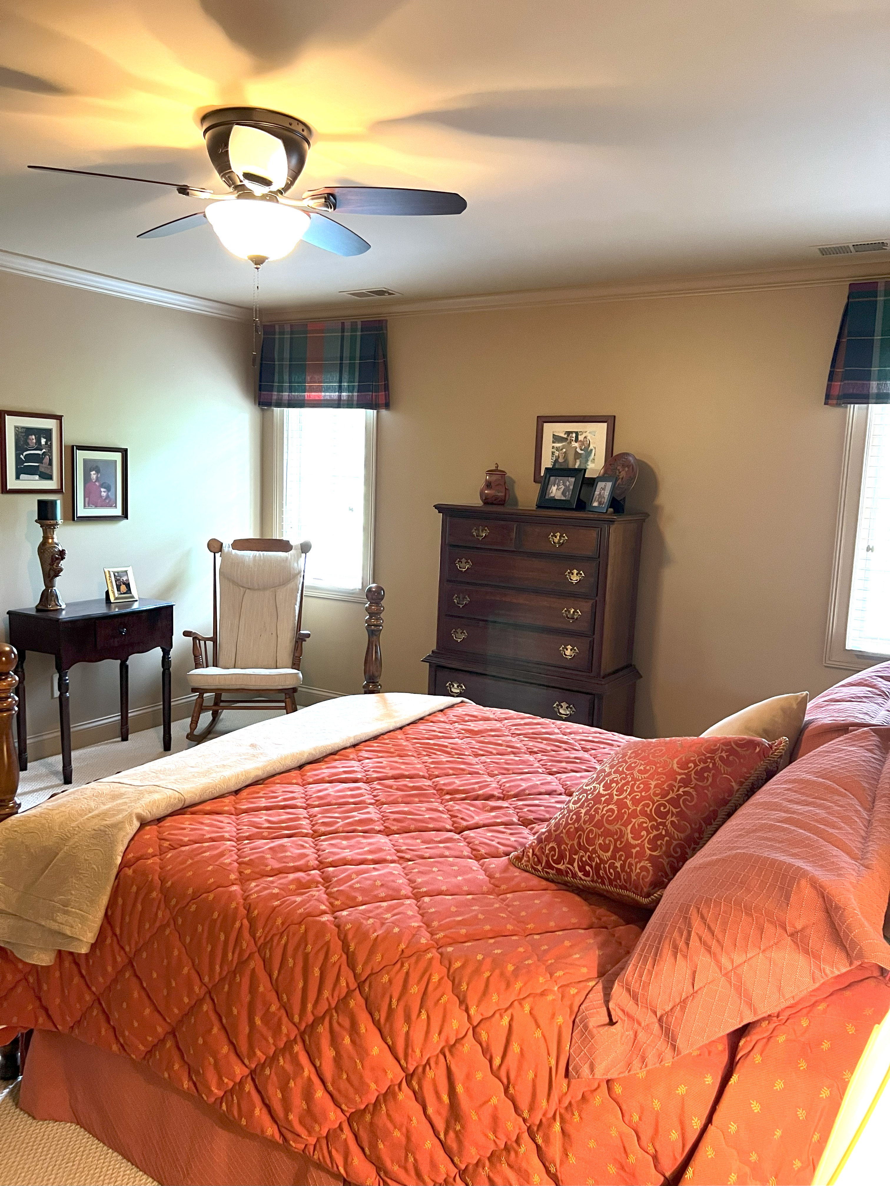 Frankfort, Kentucky, 40601, United States, 5 Bedrooms Bedrooms, ,4 BathroomsBathrooms,Residential,For Sale,1983551