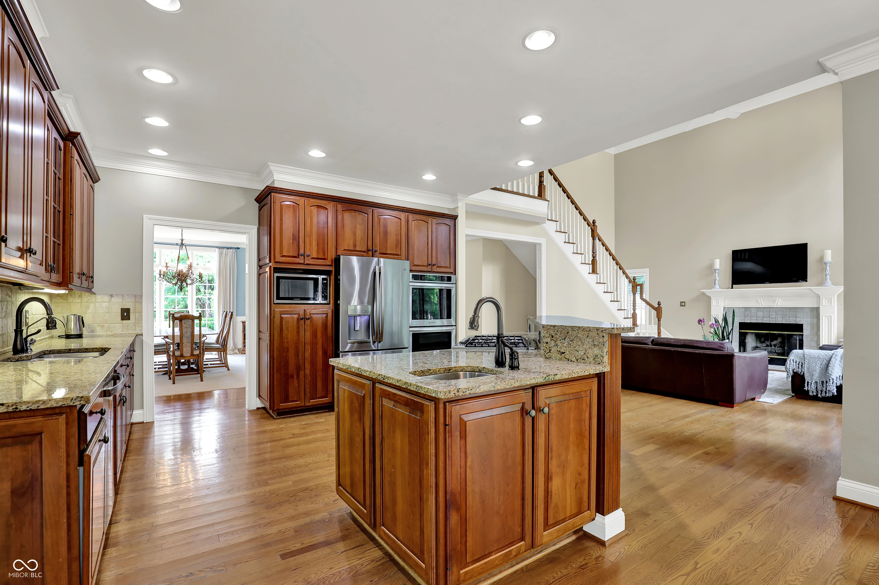 Zionsville, Indiana, 46077, United States, 5 Bedrooms Bedrooms, ,5 BathroomsBathrooms,Residential,For Sale,1978641