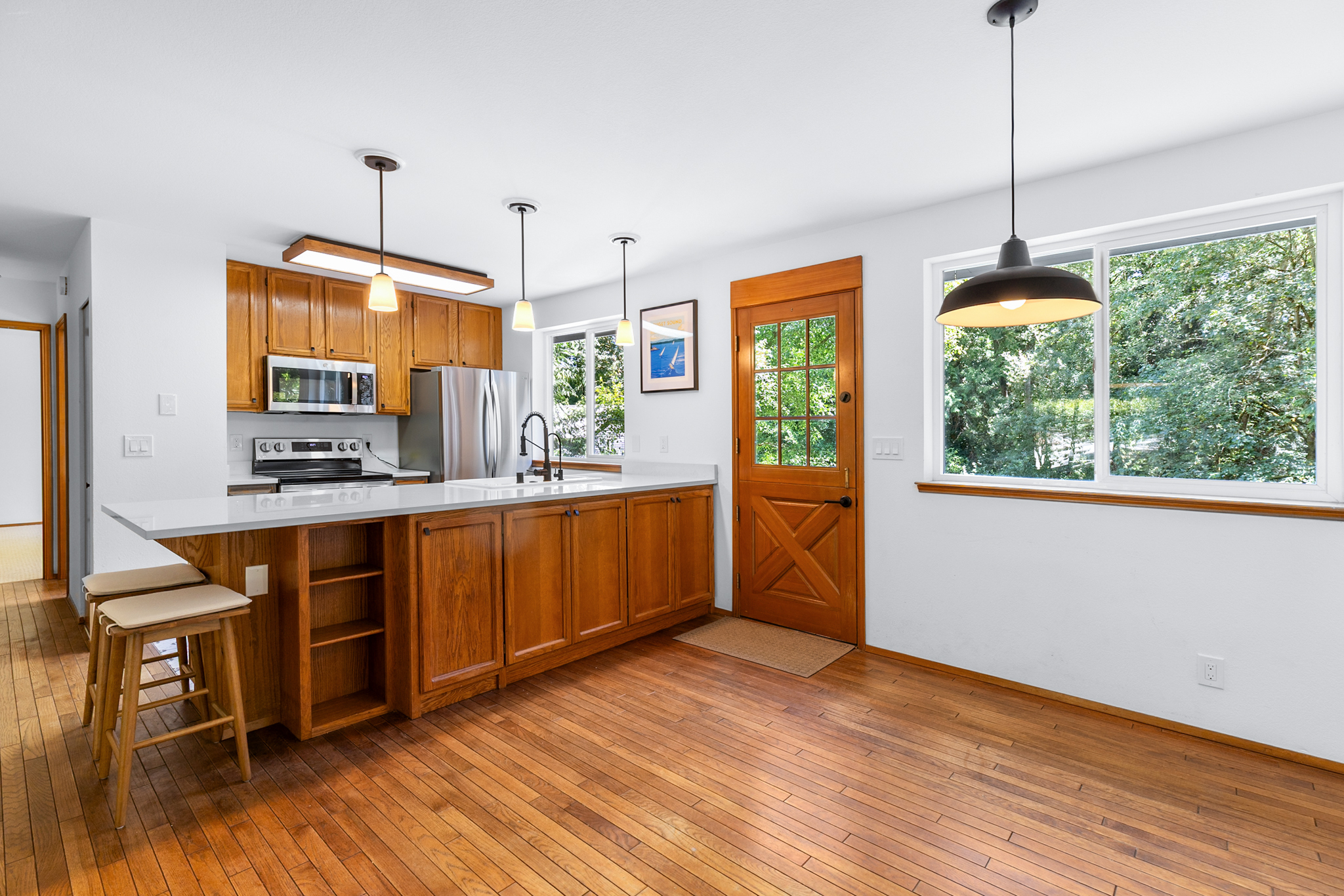  10095 NE Knight Rd, Bainbridge Island, WA 98110 - 物件實景