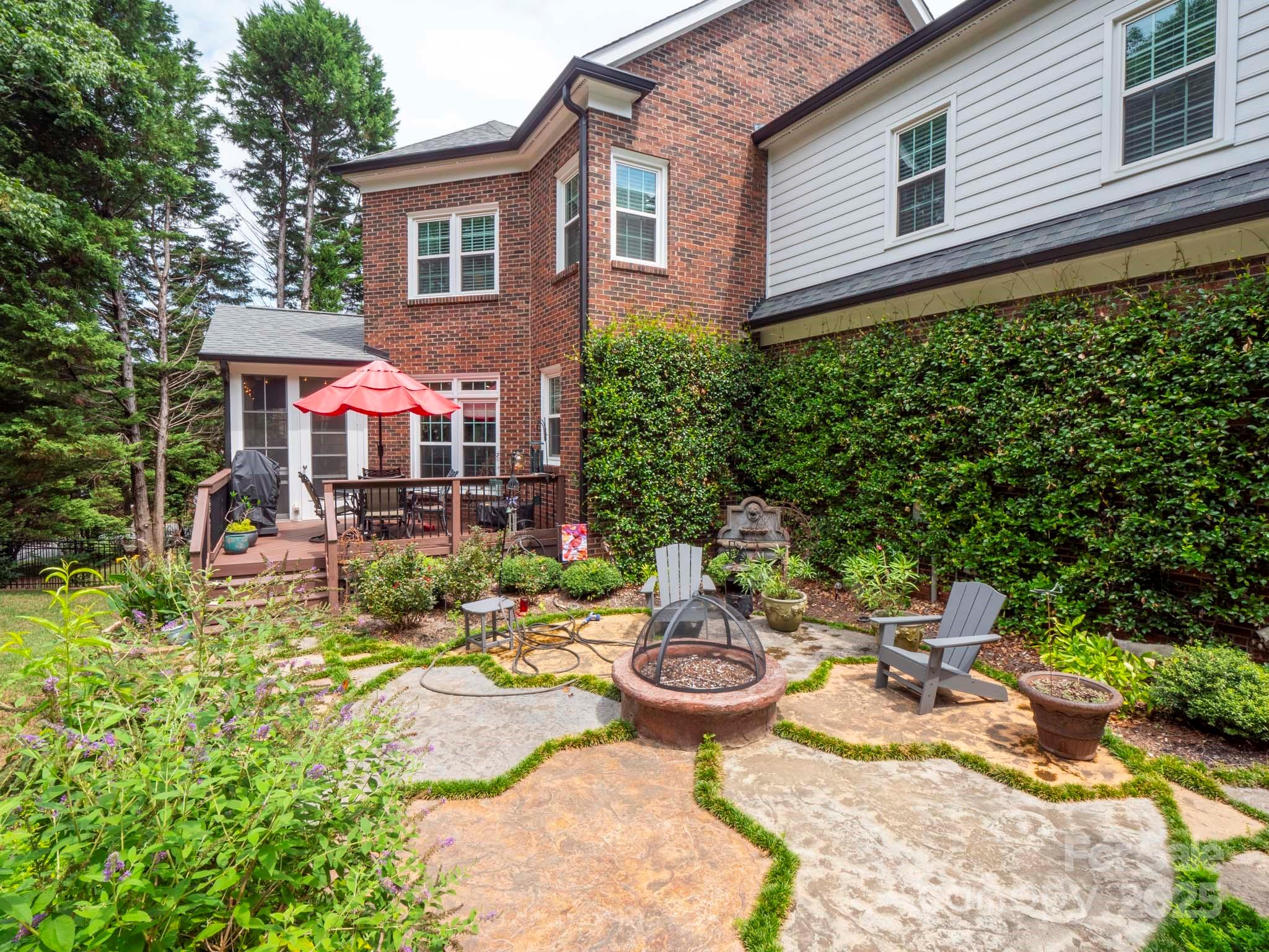 Charlotte, North Carolina, 28270, United States, 3 Bedrooms Bedrooms, ,4 BathroomsBathrooms,Residential,For Sale,1906717