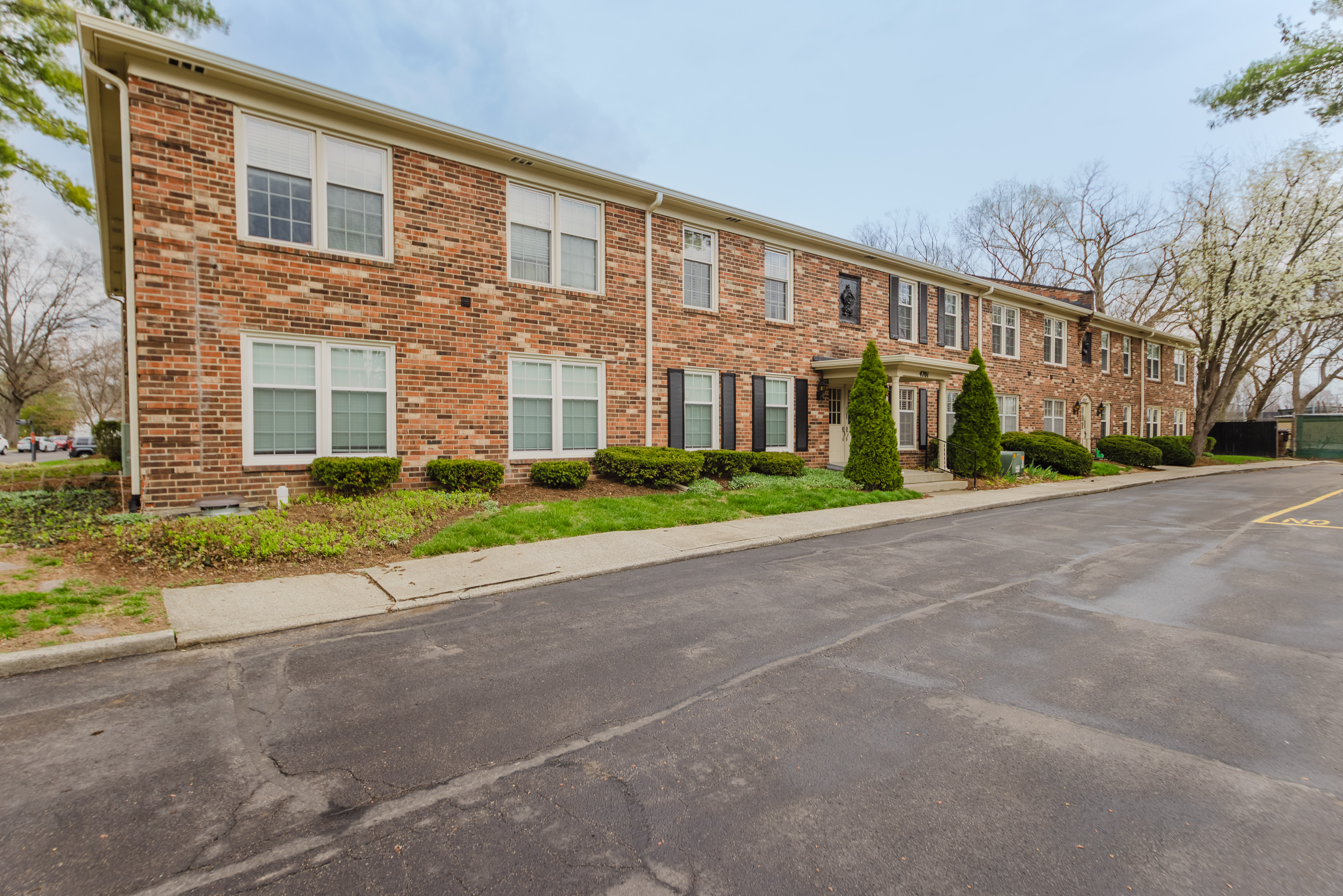  4701 Salisbury Square, Louisville, KY 40207 - 物件實景