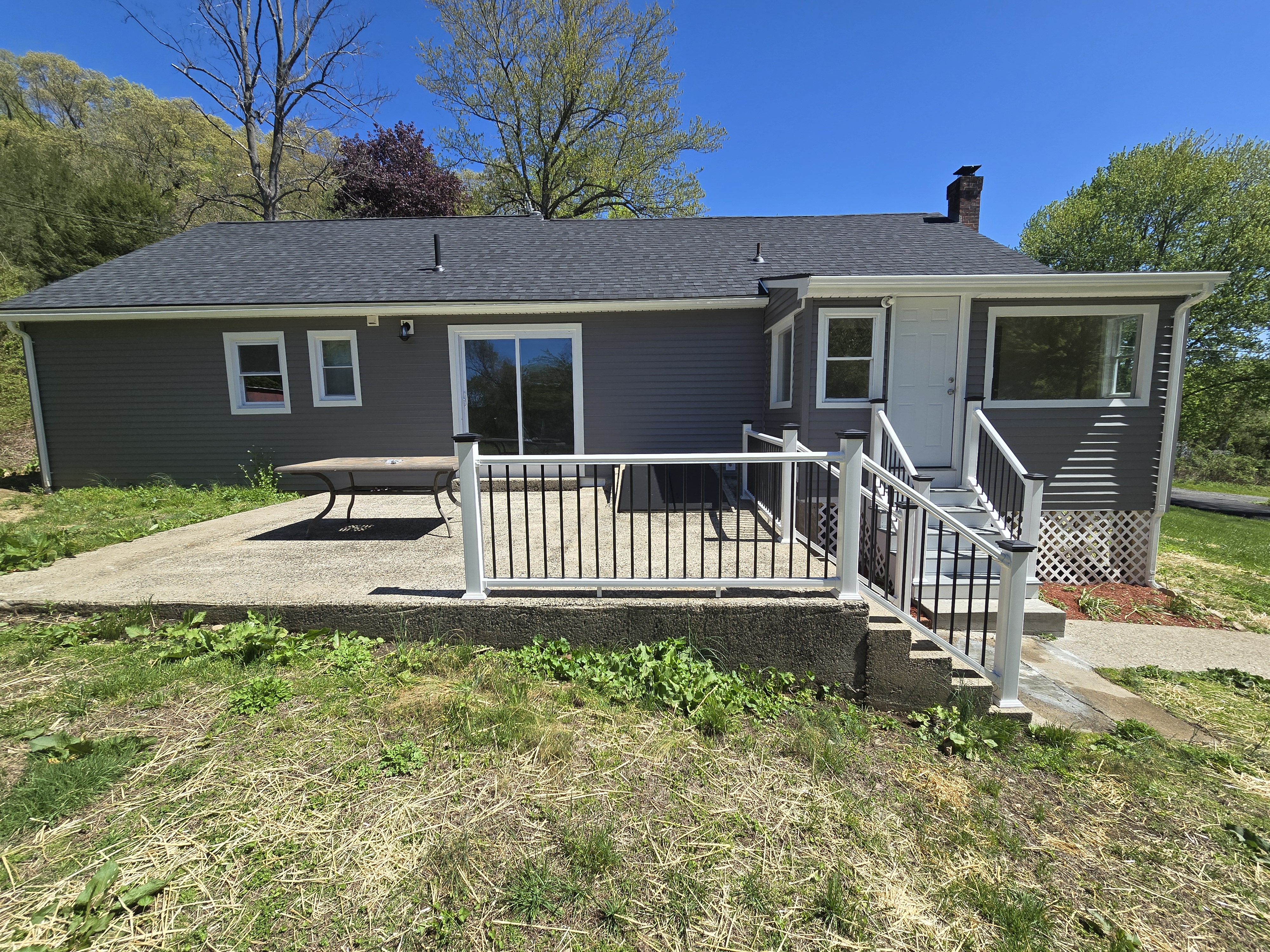 Beacon Falls, Connecticut, 06403, United States, 5 Bedrooms Bedrooms, ,2 BathroomsBathrooms,Residential,For Sale,2045464