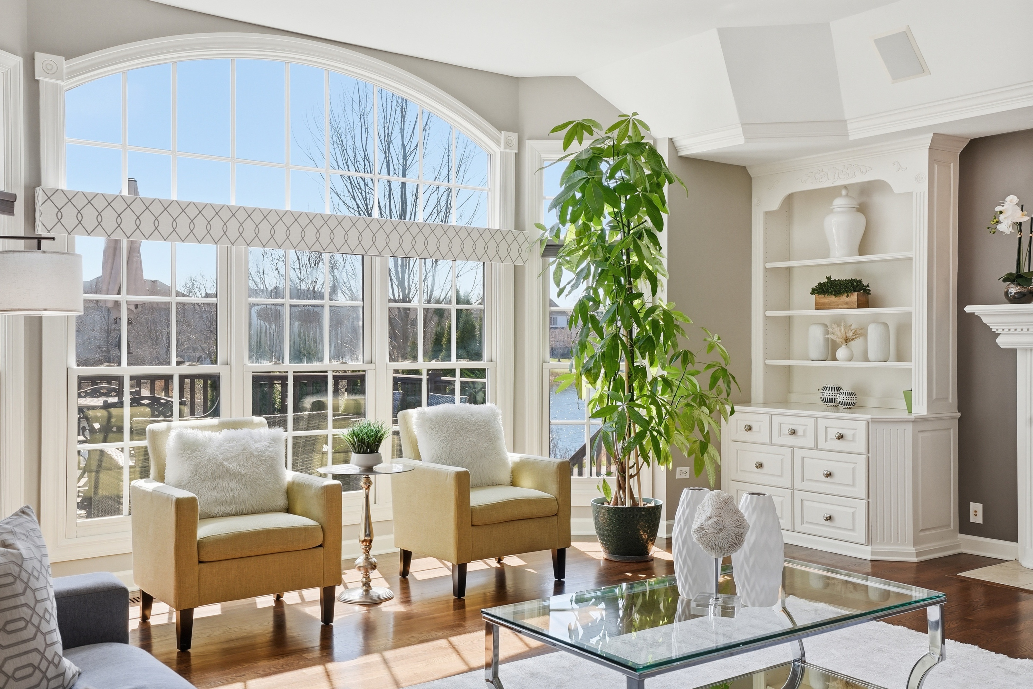  The Crown Jewel of Tall Grass: Waterfront Privacy Meets the Ultimate Layout - 物件實景