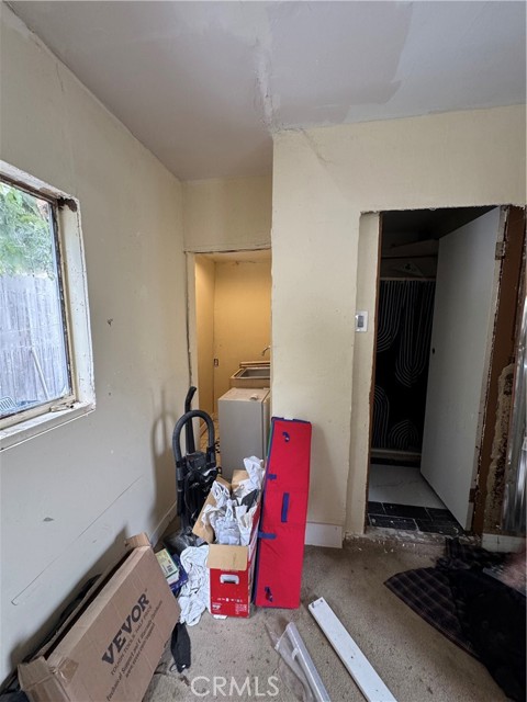Los Angeles, California, 90043, United States, 3 Bedrooms Bedrooms, ,2 BathroomsBathrooms,Residential,For Sale,1930153