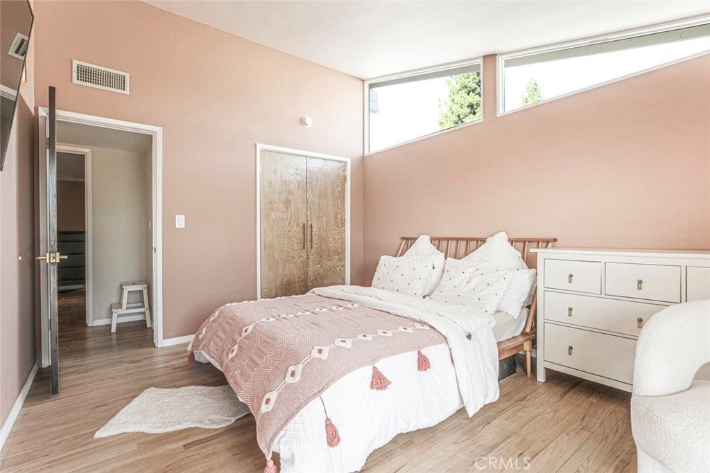Granada Hills, California, 91344, United States, 3 Bedrooms Bedrooms, ,2 BathroomsBathrooms,Residential,For Sale,1940925