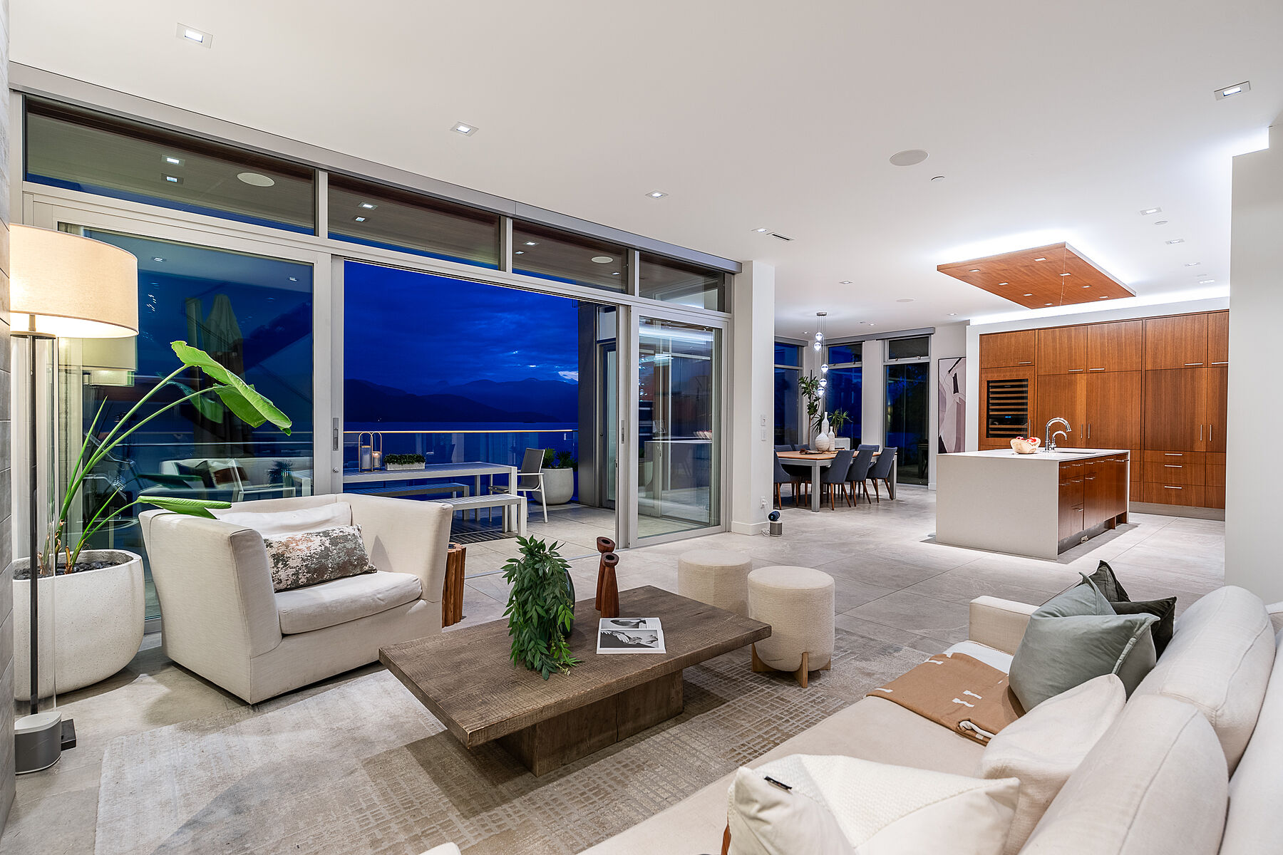  Amazing Waterfront Property - 物件實景