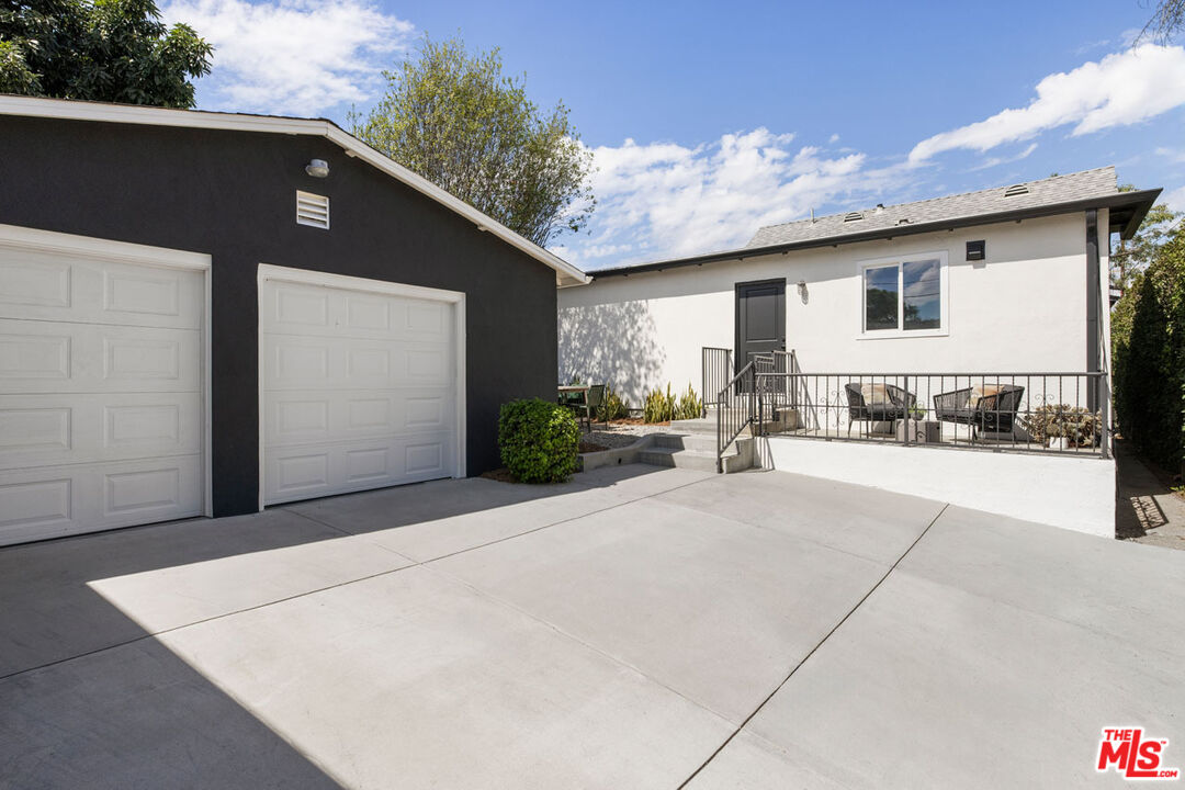 Los Angeles, California, 90031, United States, 5 Bedrooms Bedrooms, ,Residential,For Sale,2000759